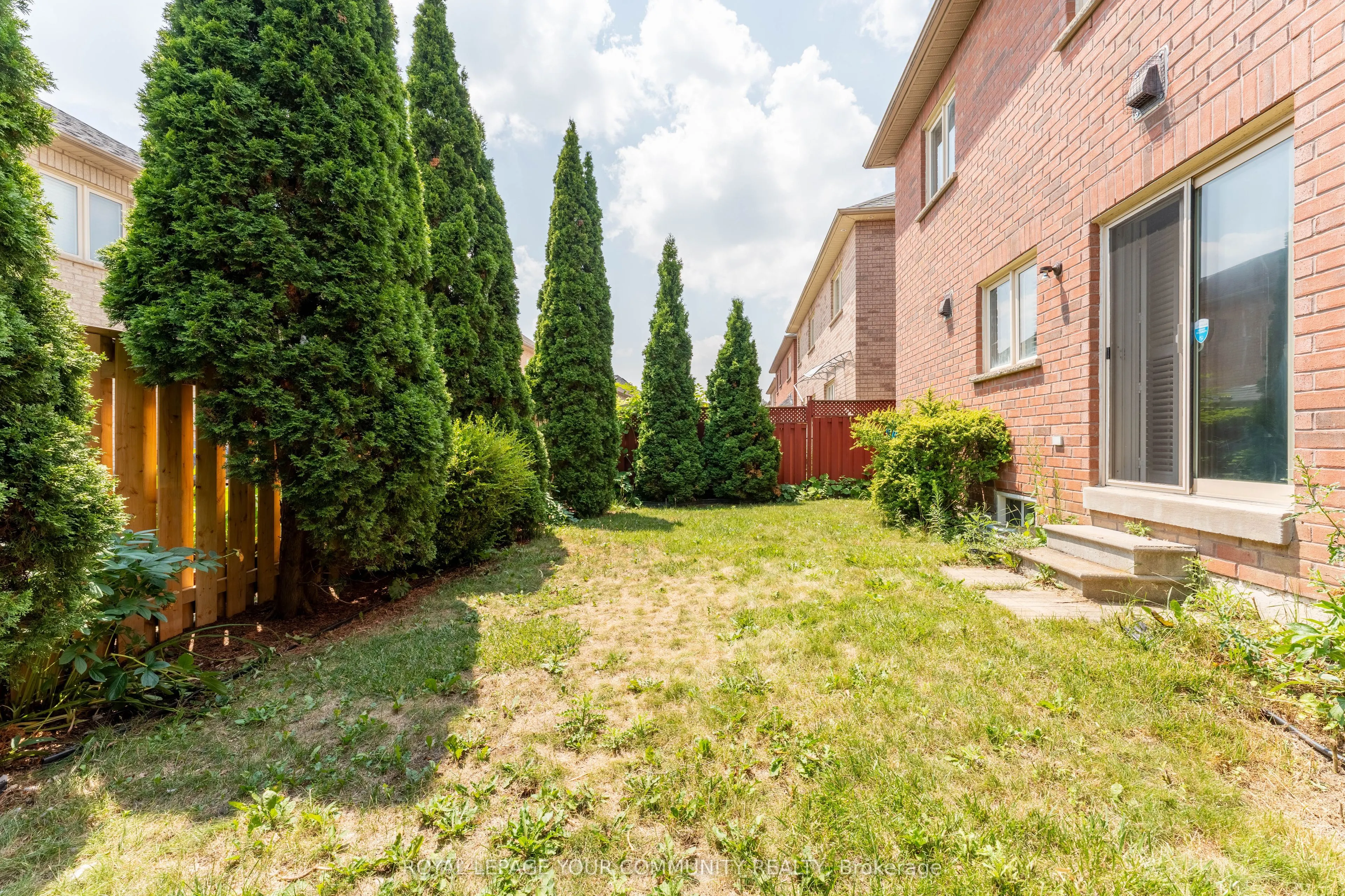 57 Mainard Crescent
