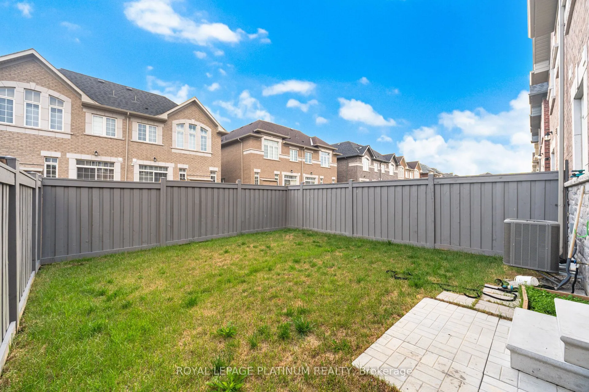 29 Overstone Road