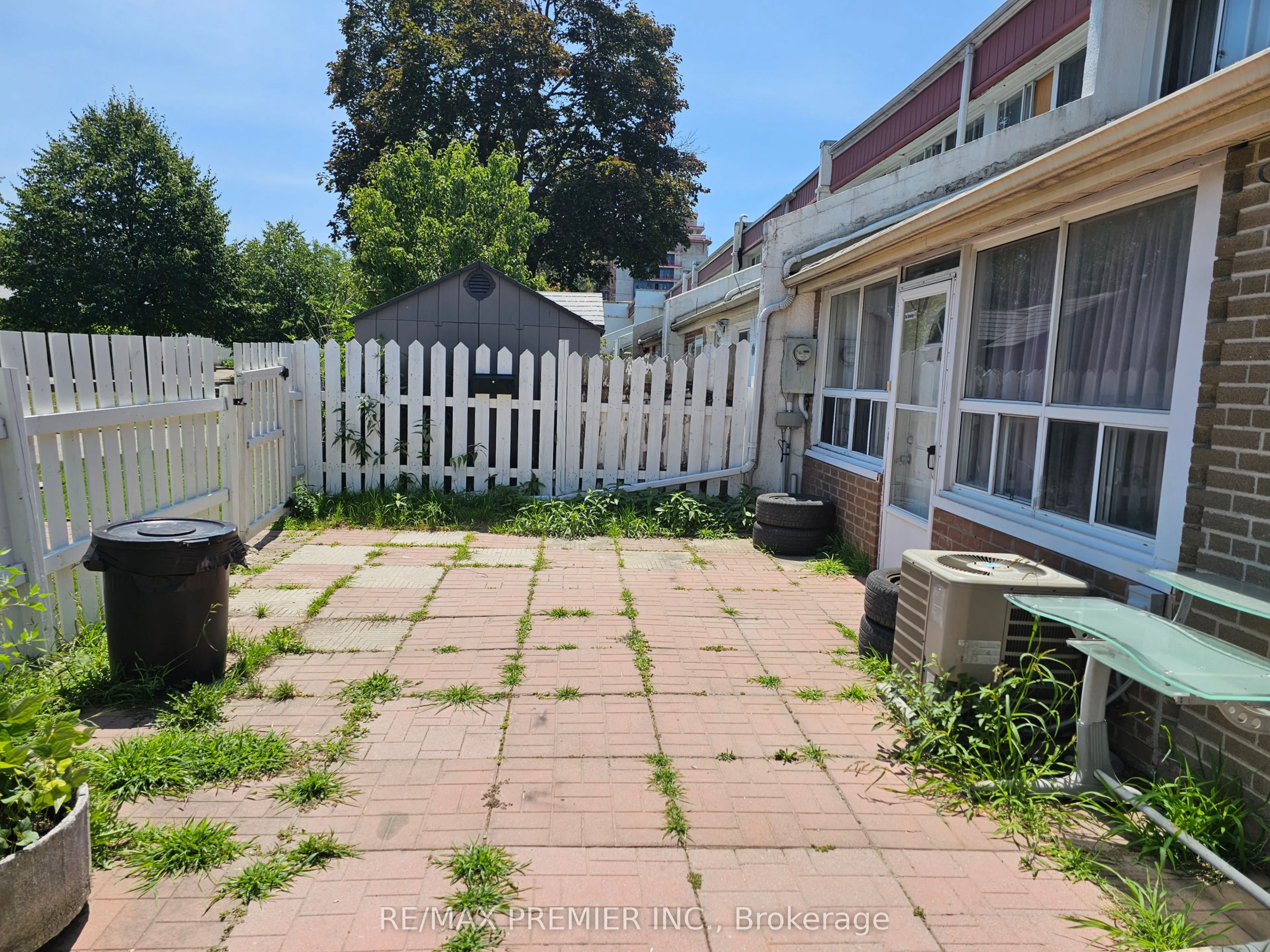 2901 Jane Street, #Unit 15