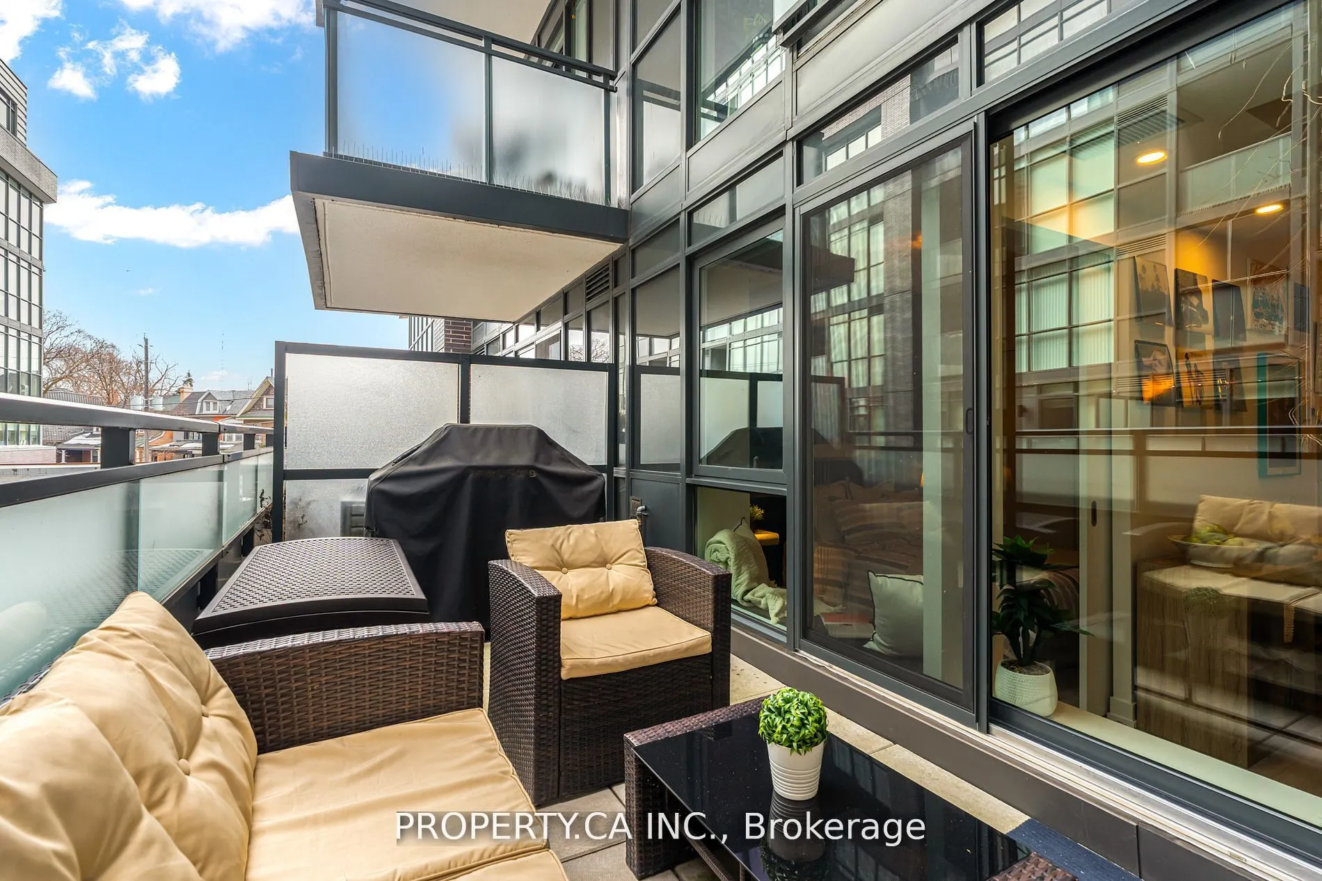 38 Howard Park Avenue, #212