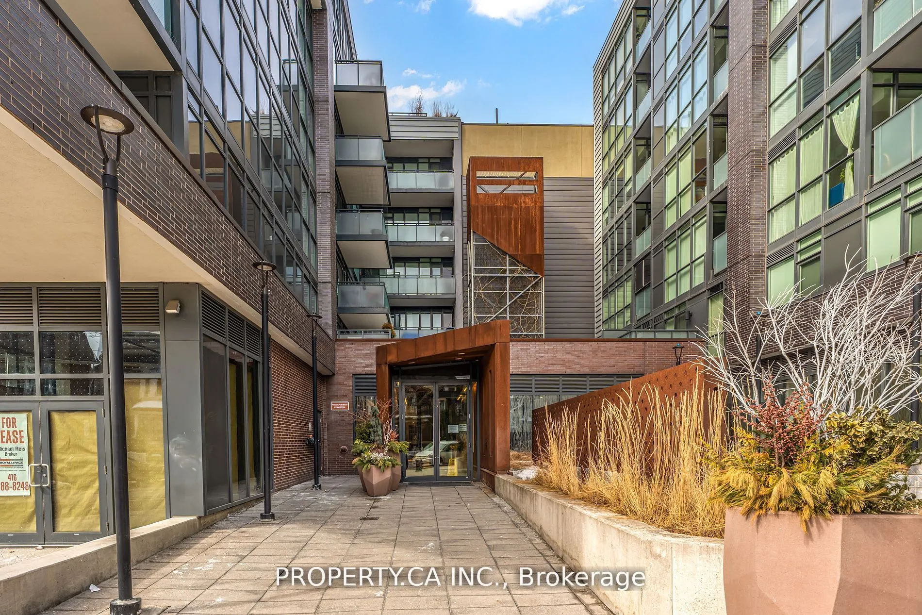38 Howard Park Avenue, #212