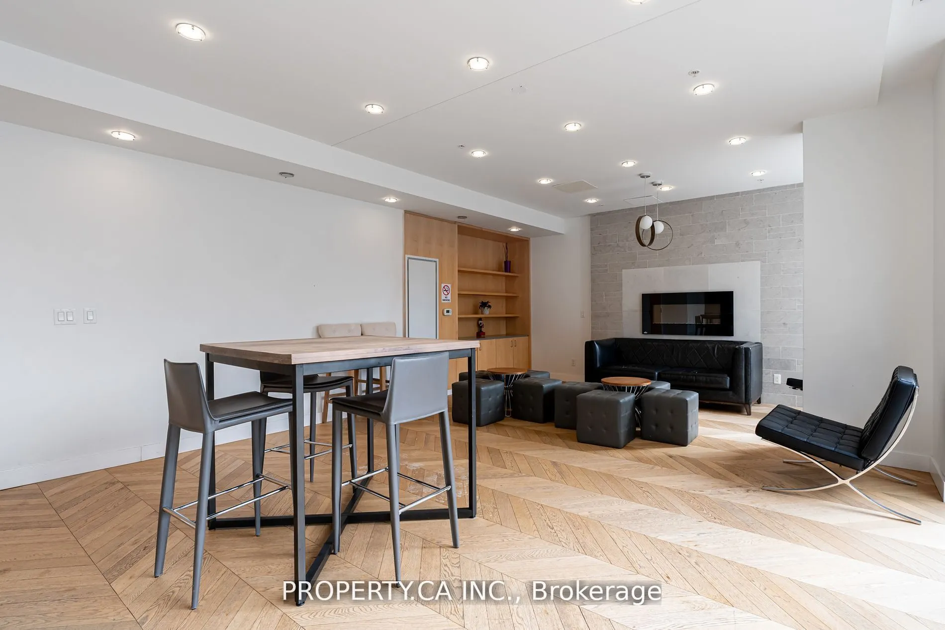 38 Howard Park Avenue, #212