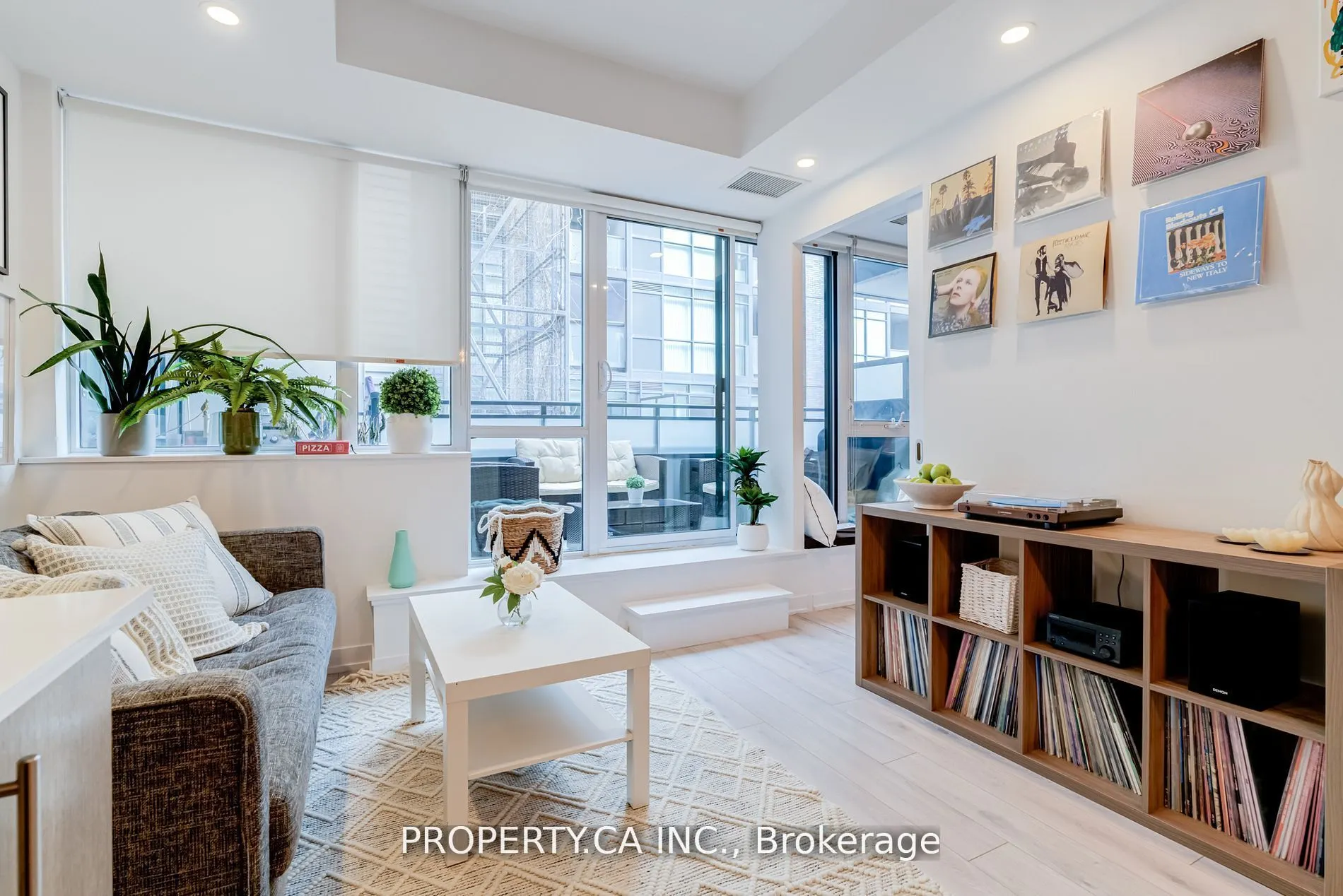38 Howard Park Avenue, #212
