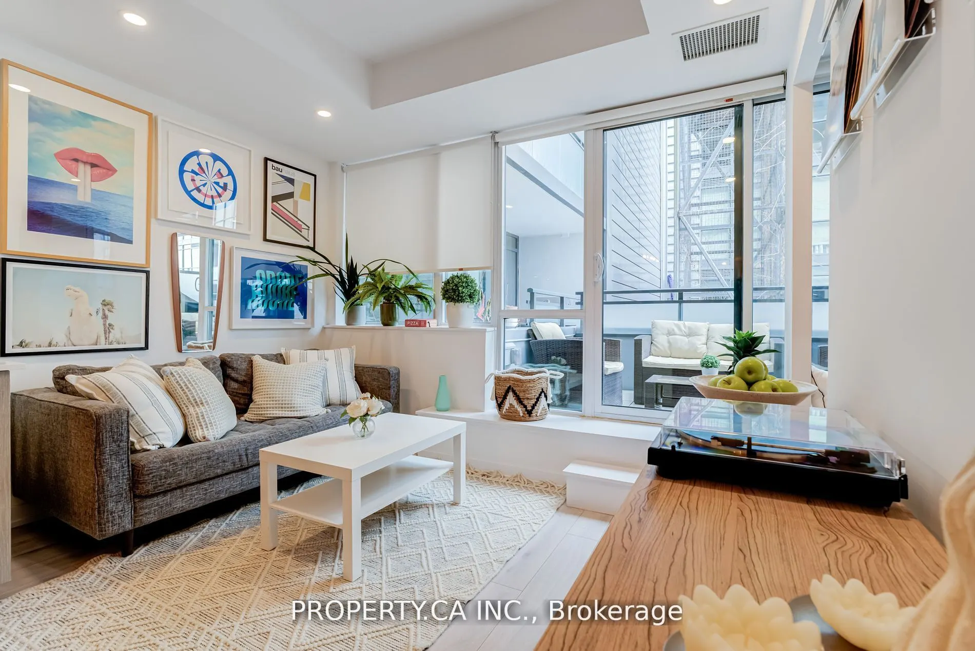 38 Howard Park Avenue, #212