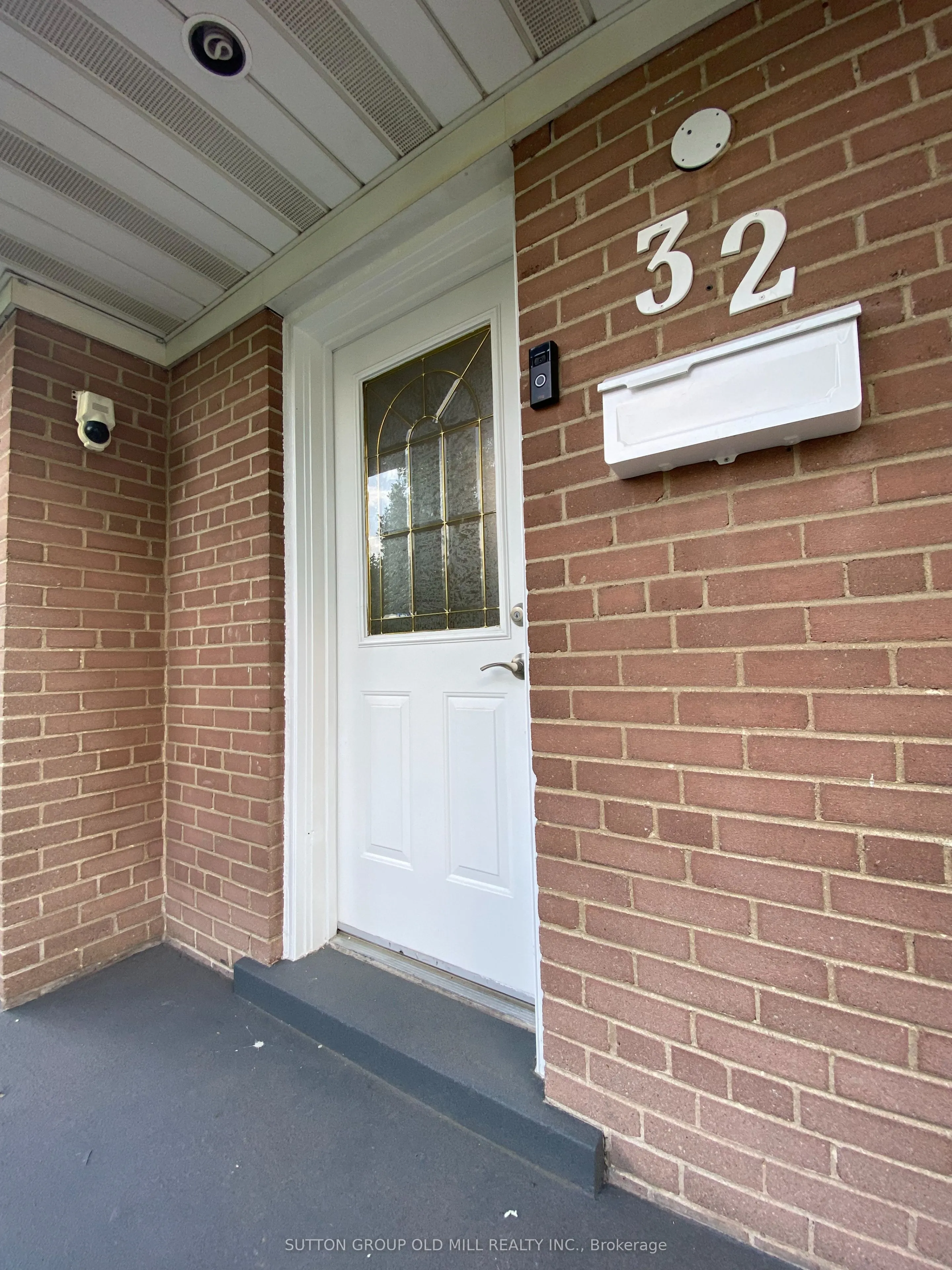 32 Hagersville Court