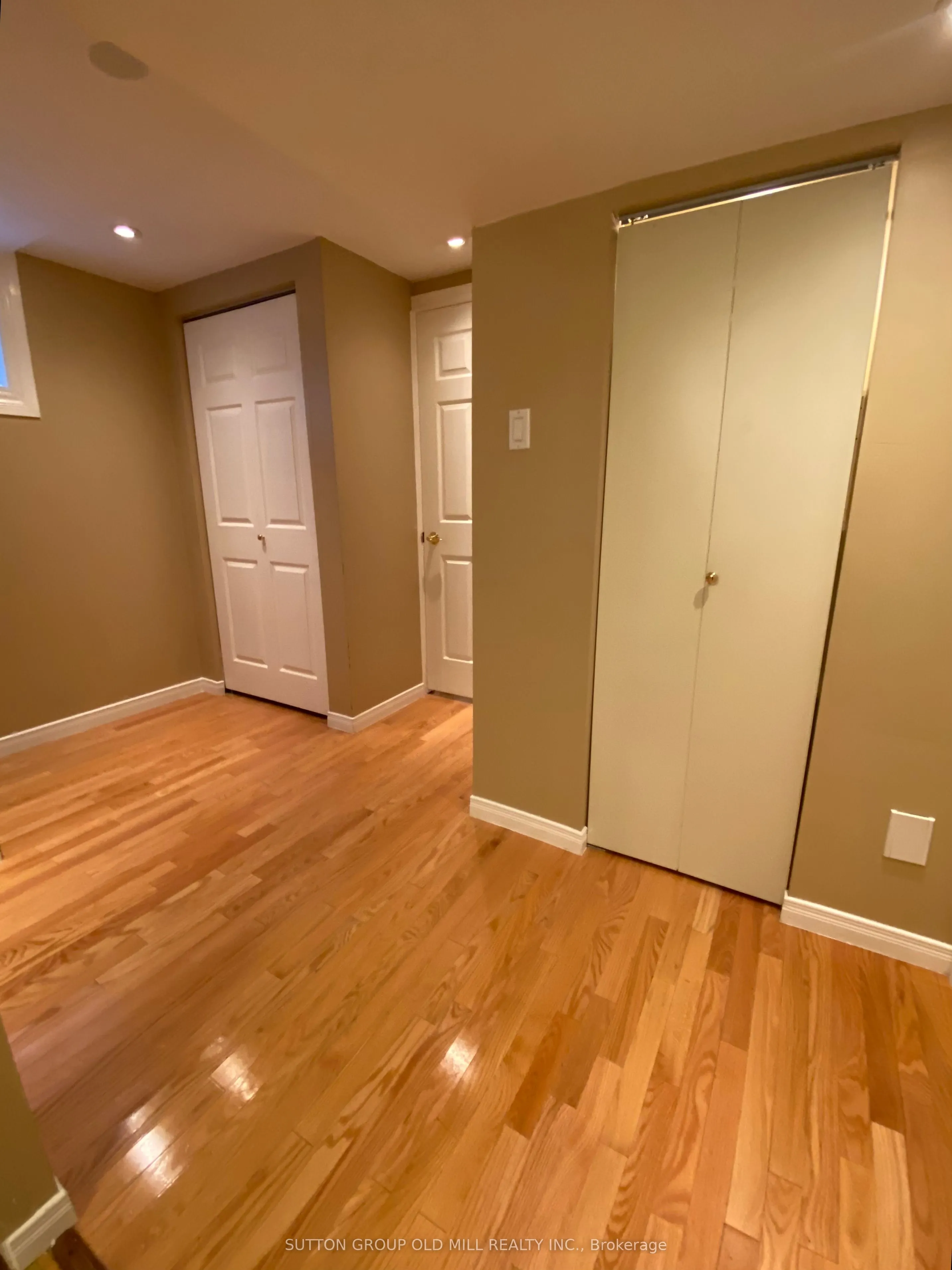 32 Hagersville Court