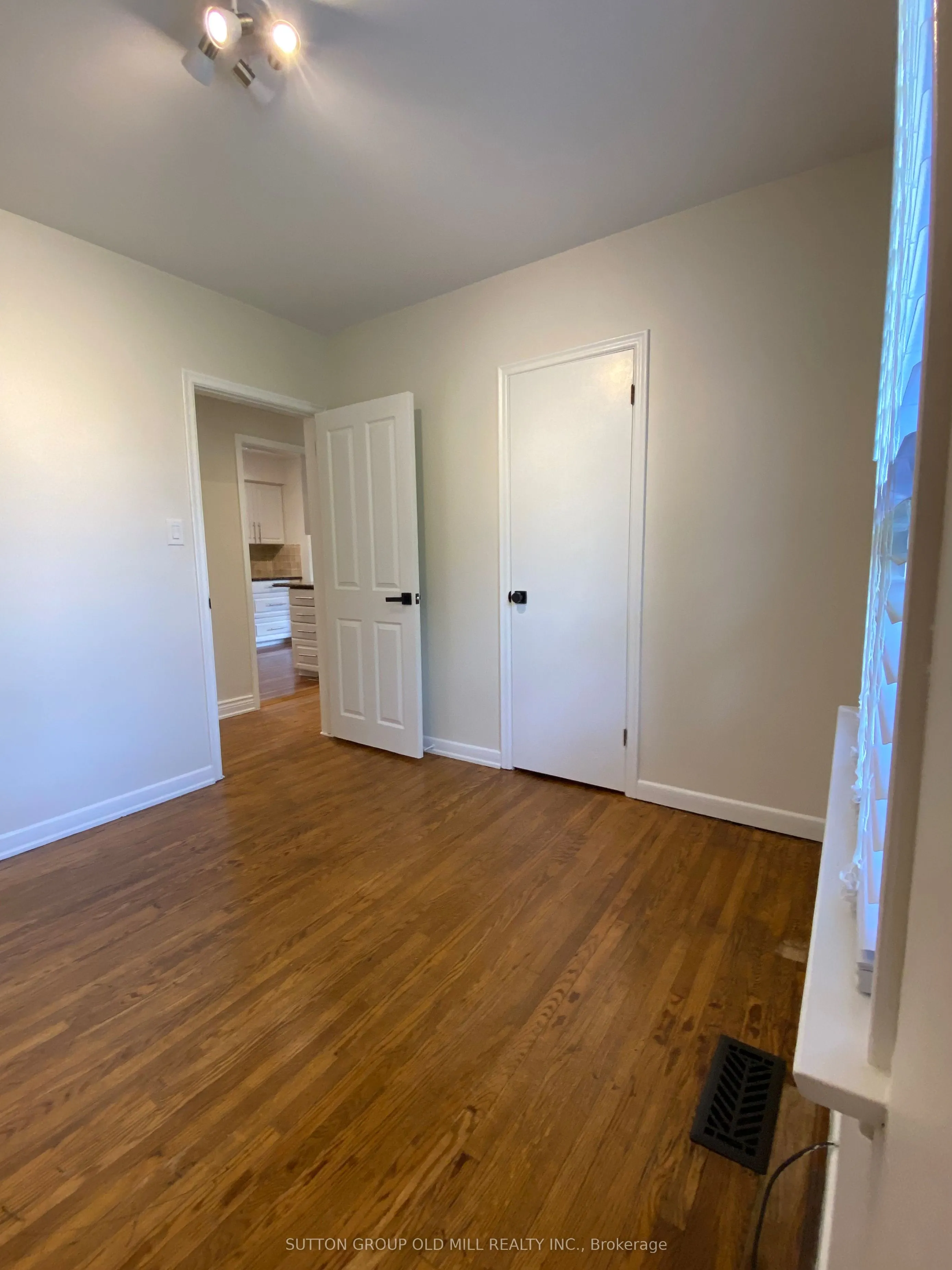 32 Hagersville Court
