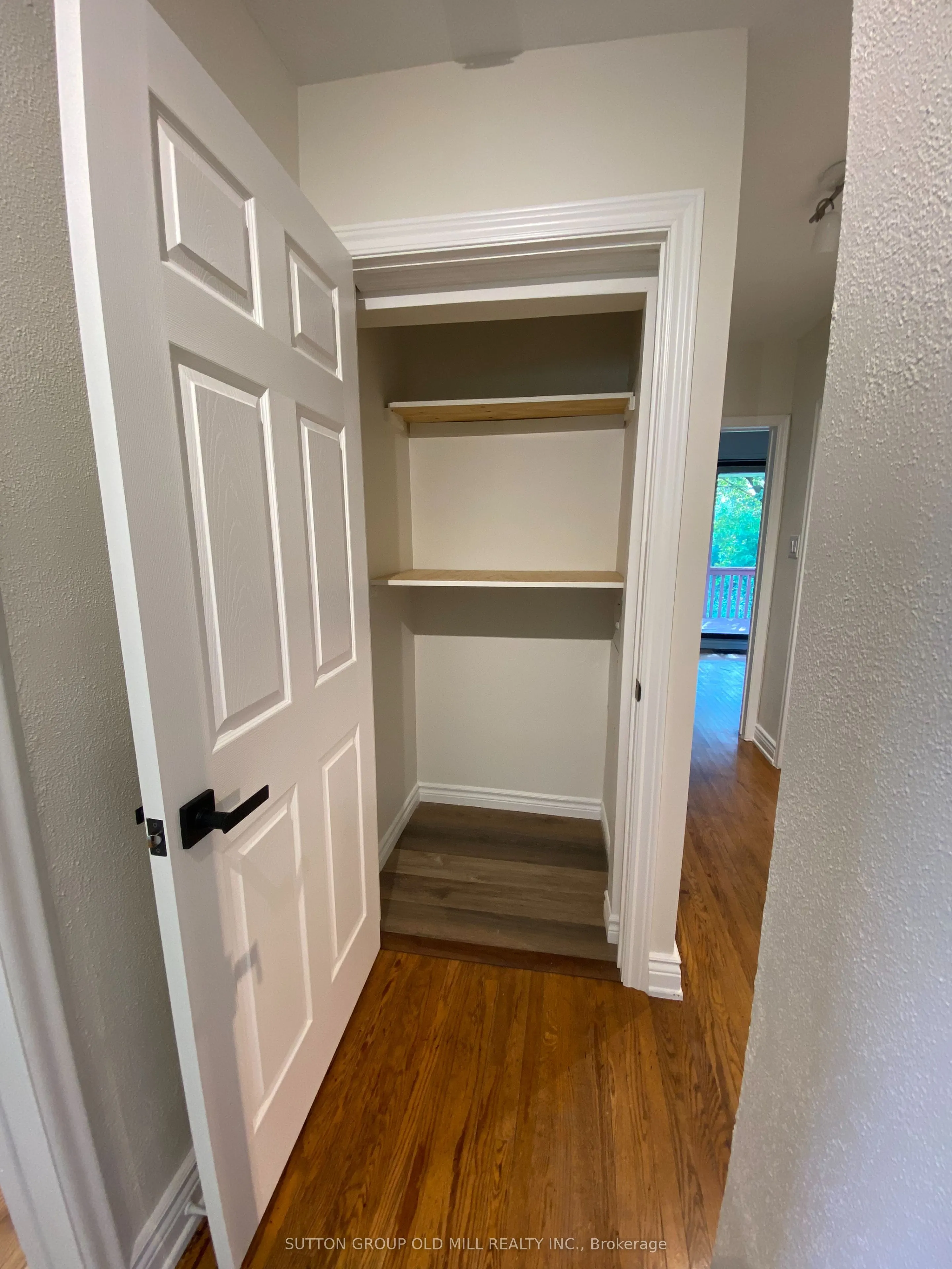 32 Hagersville Court