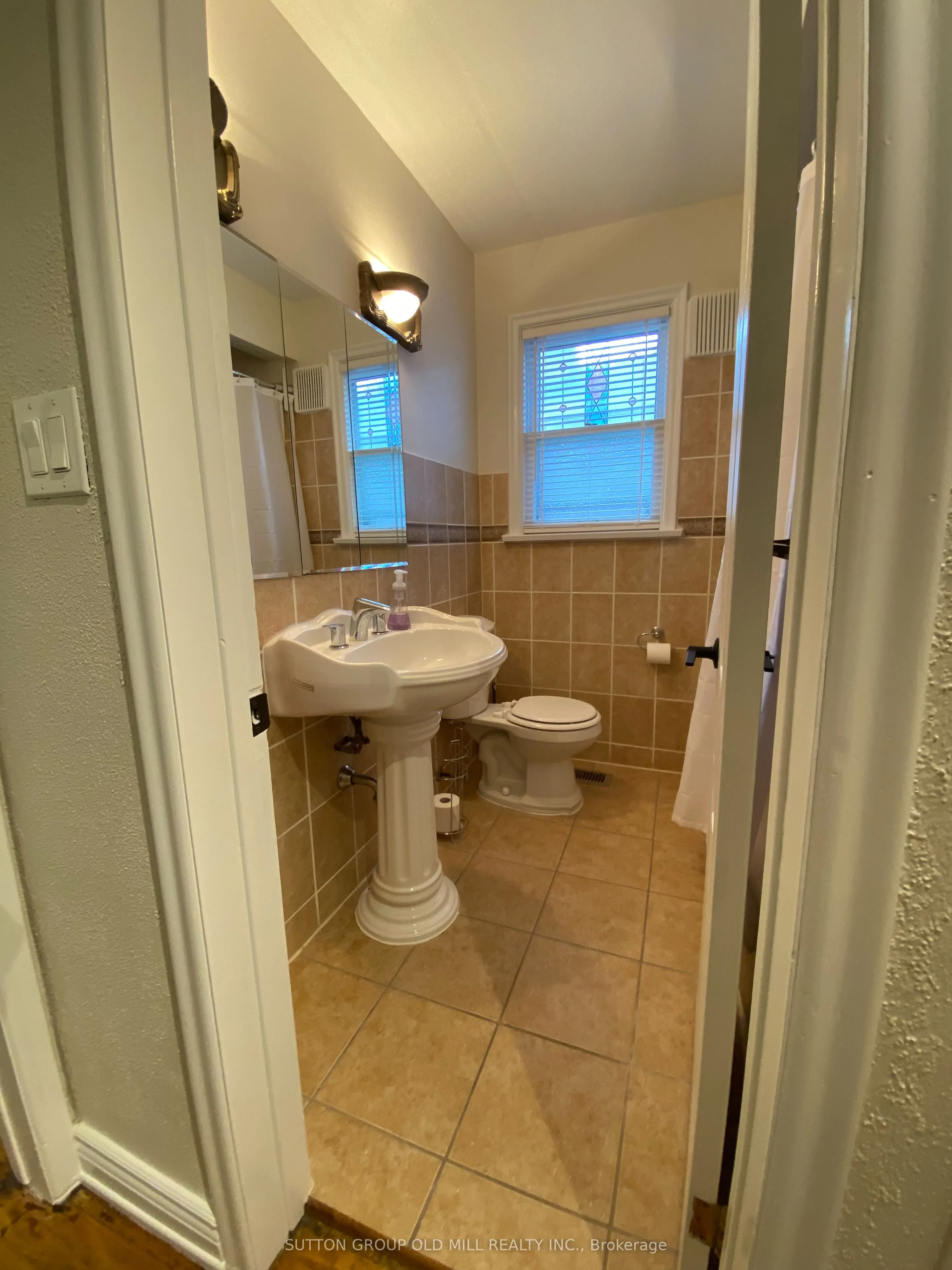 32 Hagersville Court