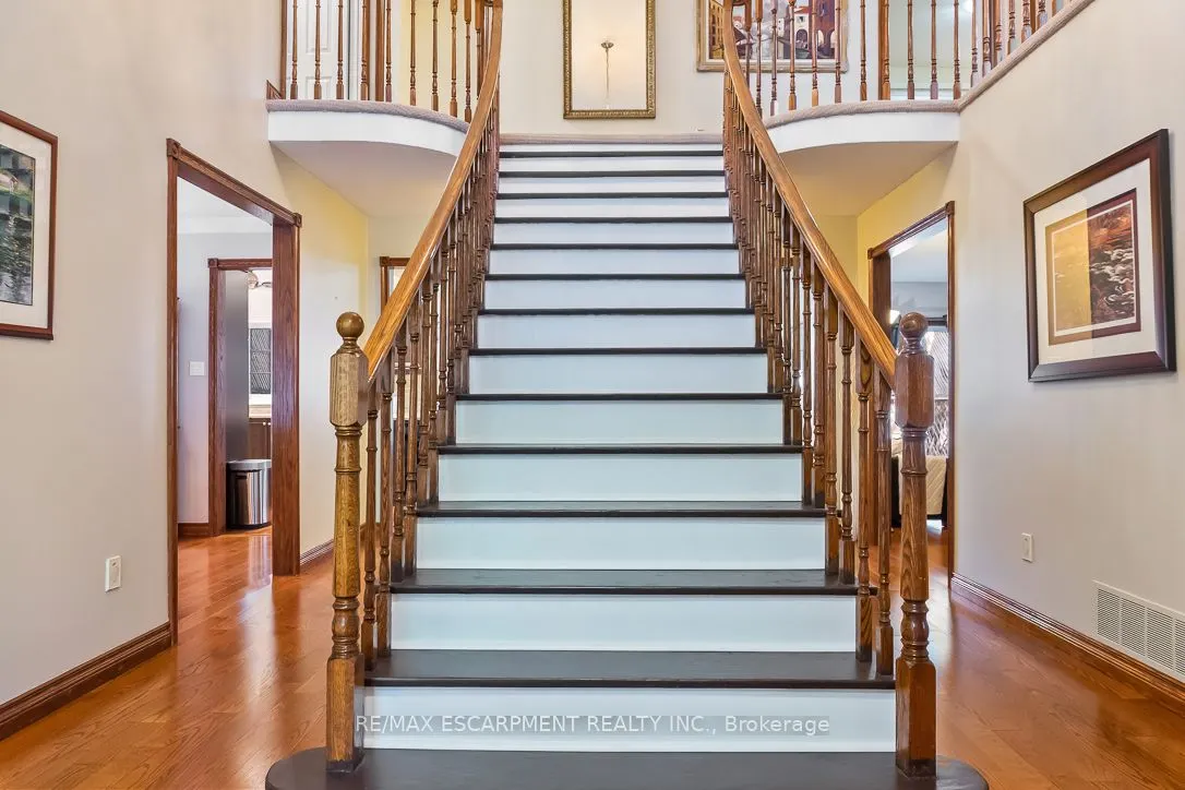 411 Freeman Crescent
