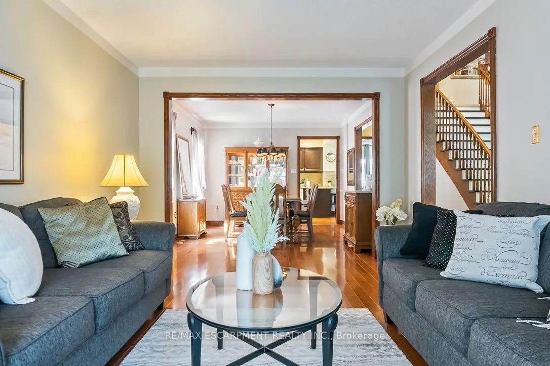 411 Freeman Crescent