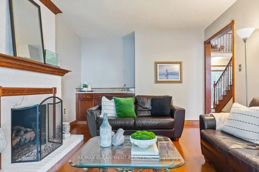 411 Freeman Crescent