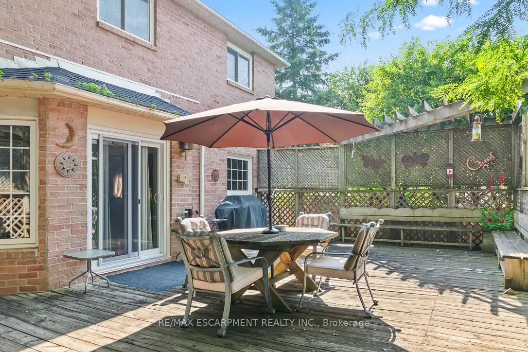 411 Freeman Crescent