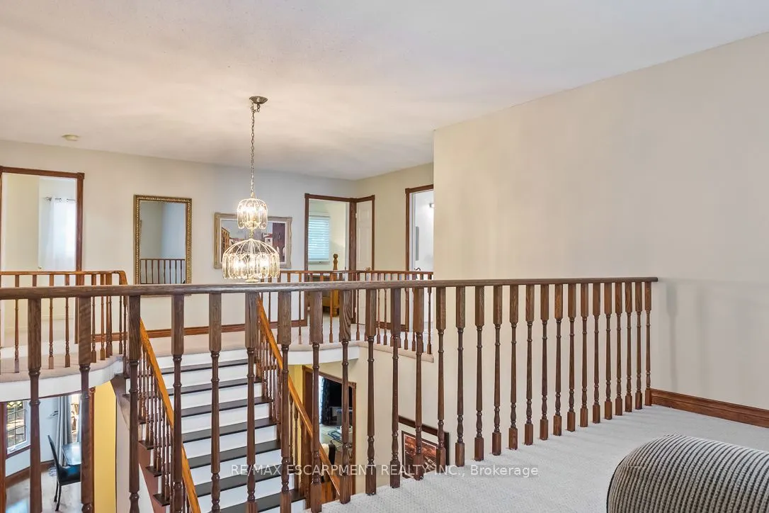 411 Freeman Crescent