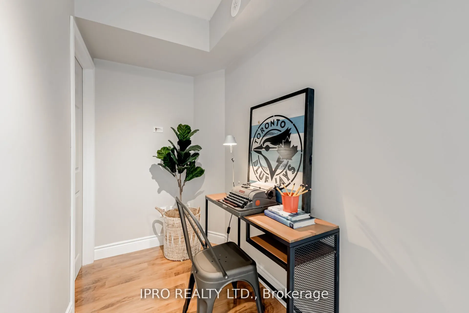 15 Sousa Mendes Street, #103