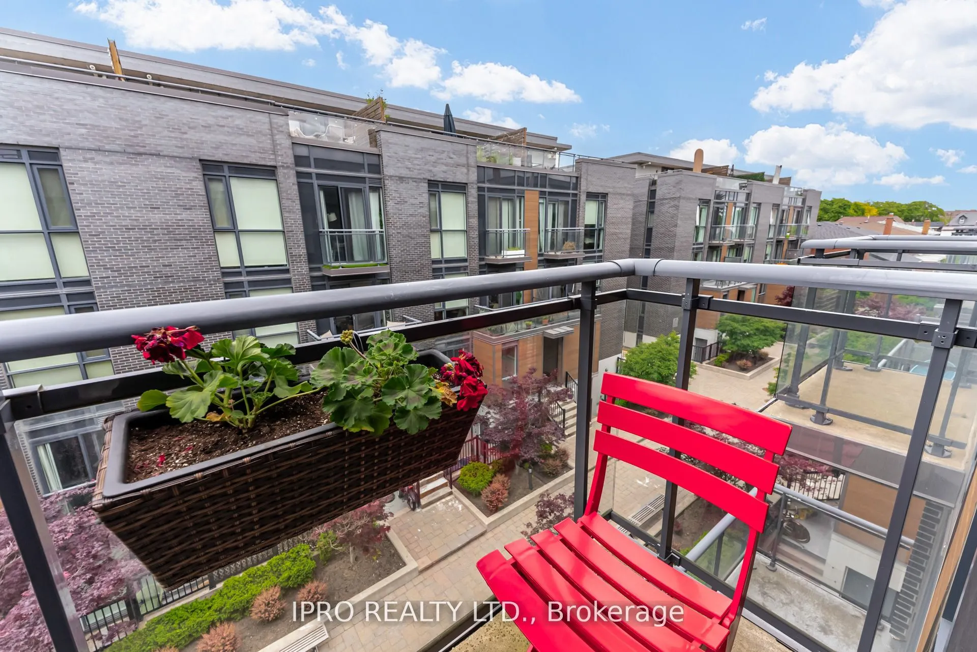 15 Sousa Mendes Street, #103