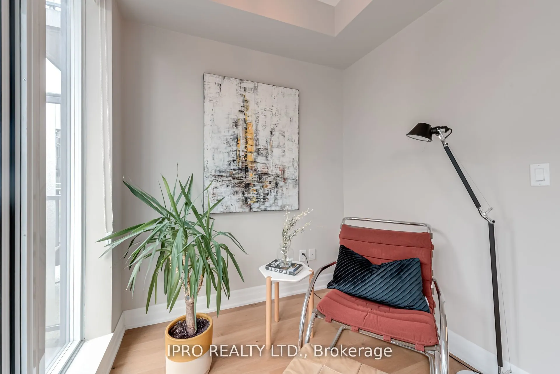 15 Sousa Mendes Street, #103