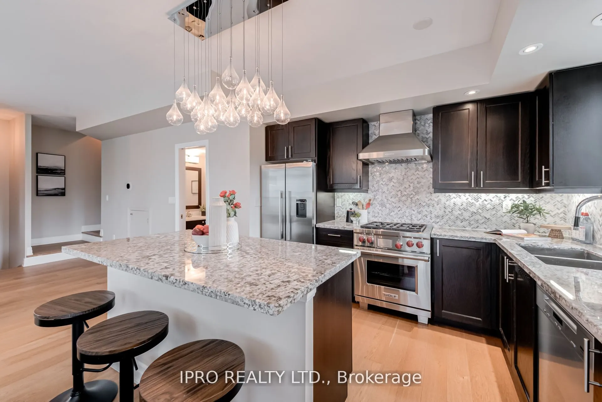15 Sousa Mendes Street, #103