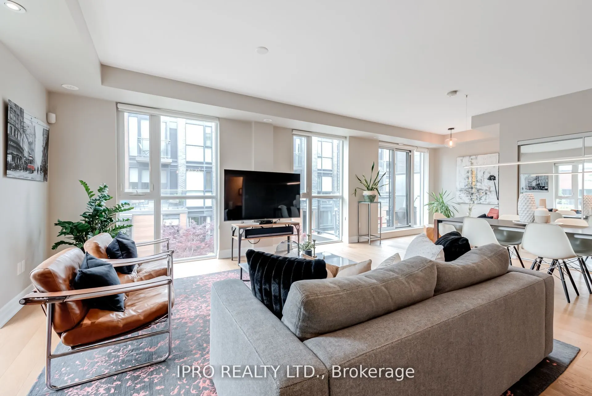 15 Sousa Mendes Street, #103