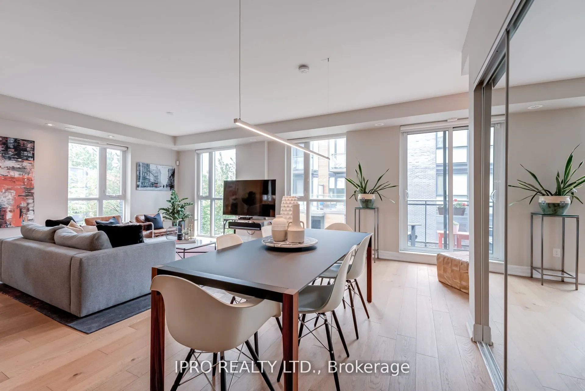 15 Sousa Mendes Street, #103