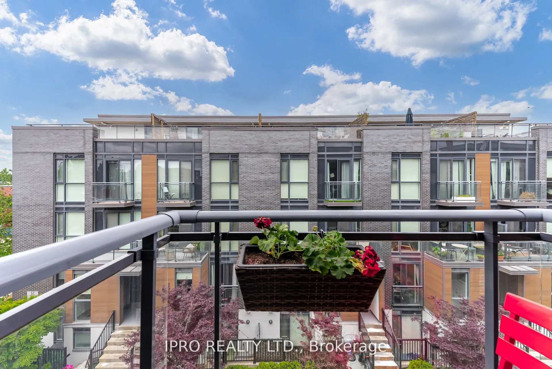 15 Sousa Mendes Street, #103