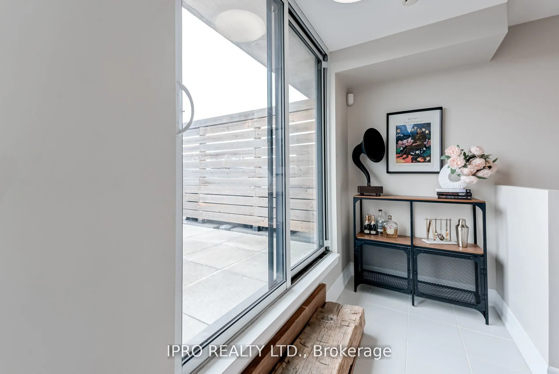 15 Sousa Mendes Street, #103