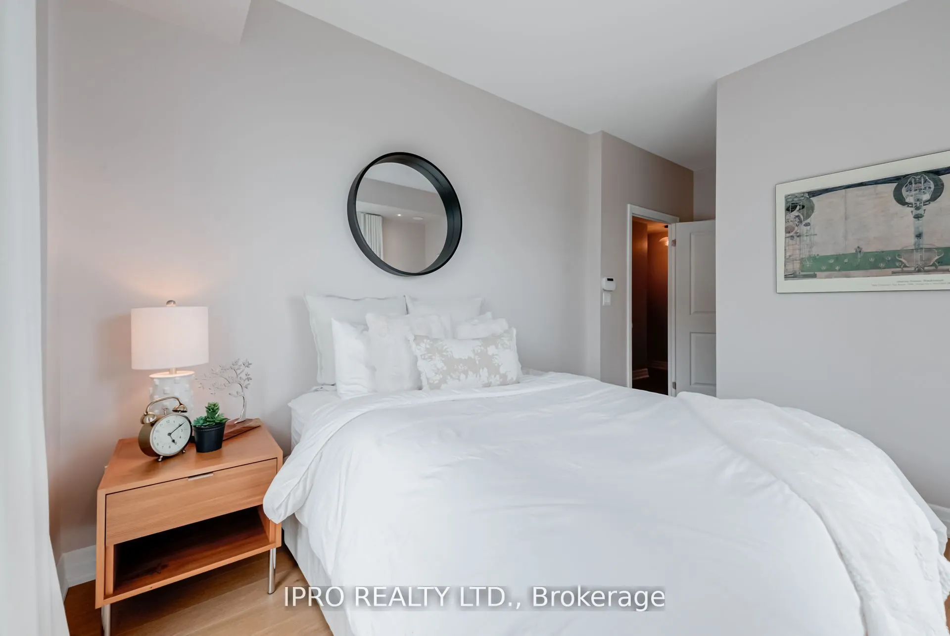 15 Sousa Mendes Street, #103