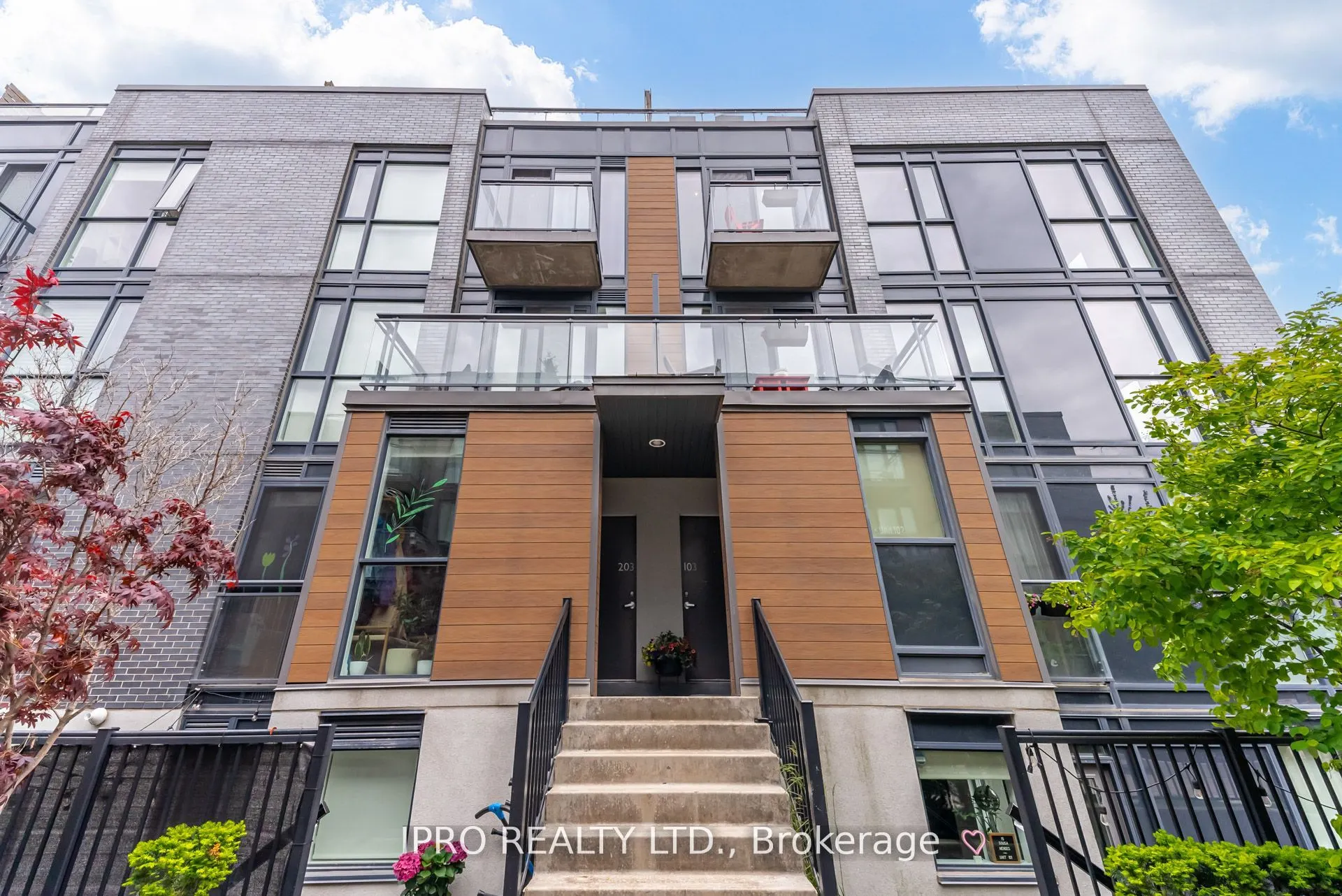 15 Sousa Mendes Street, #103