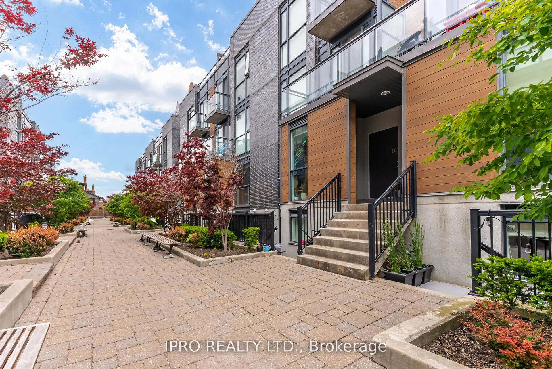 15 Sousa Mendes Street, #103