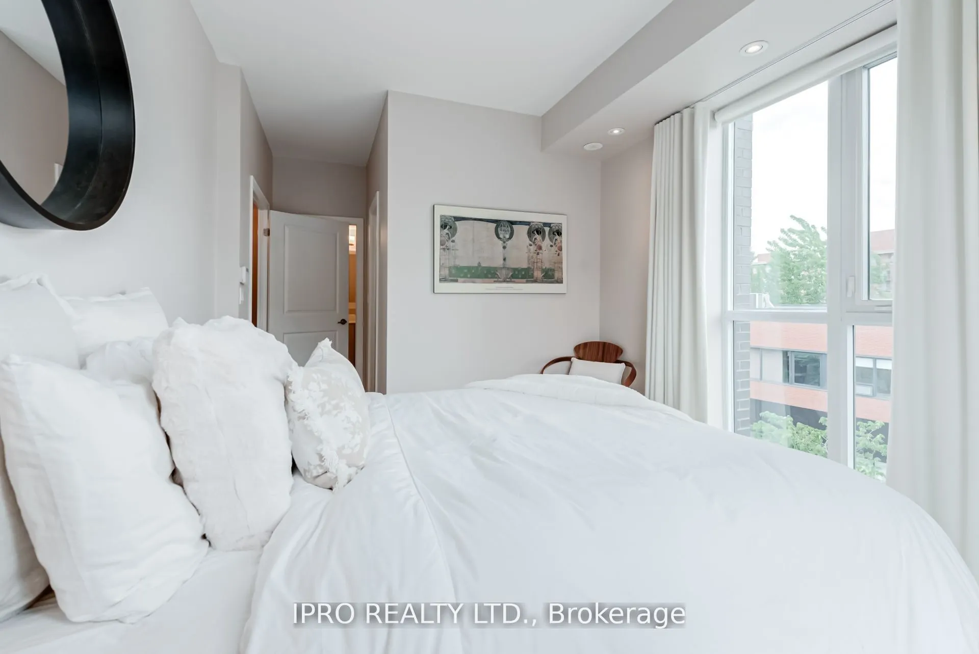 15 Sousa Mendes Street, #103