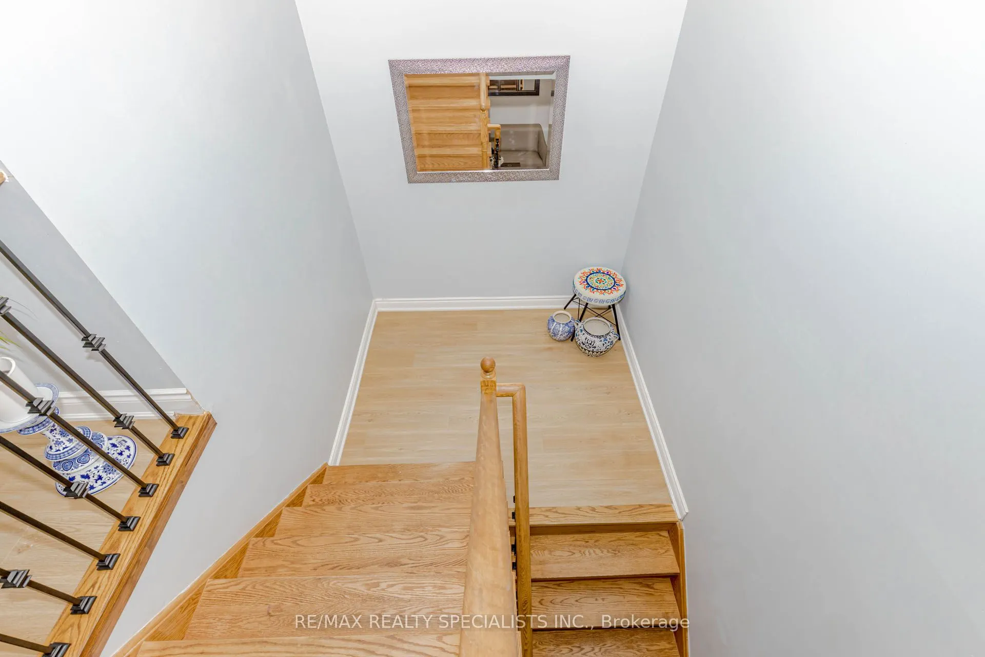1242 Mowat Lane