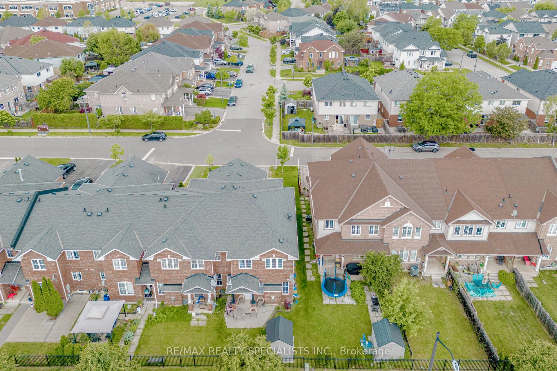 1242 Mowat Lane