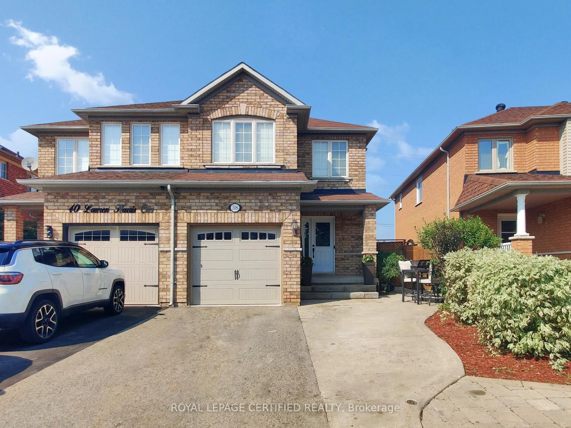 38 Lawren Harris Crescent