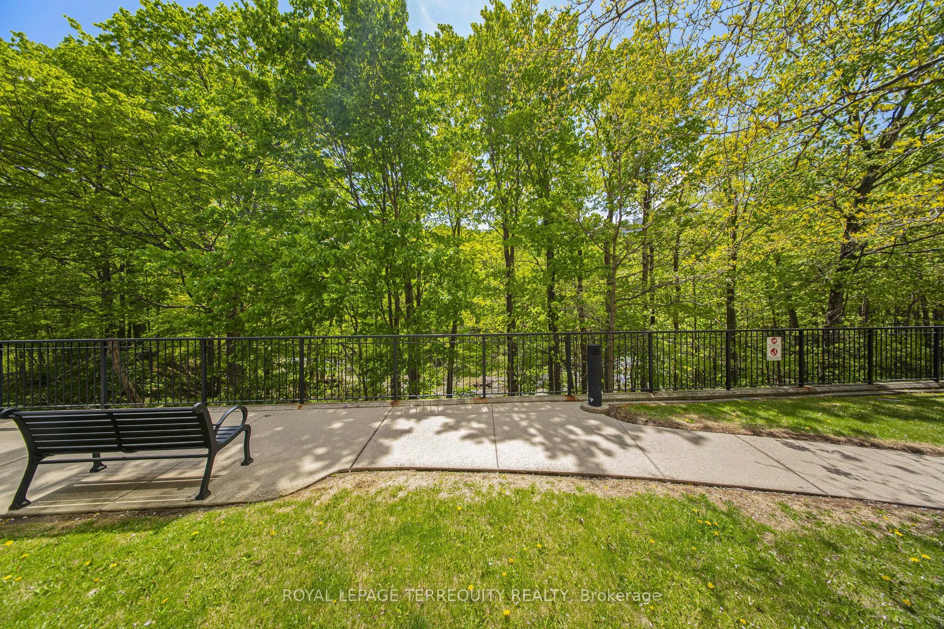 200 Burnhamthorpe Road E, #402