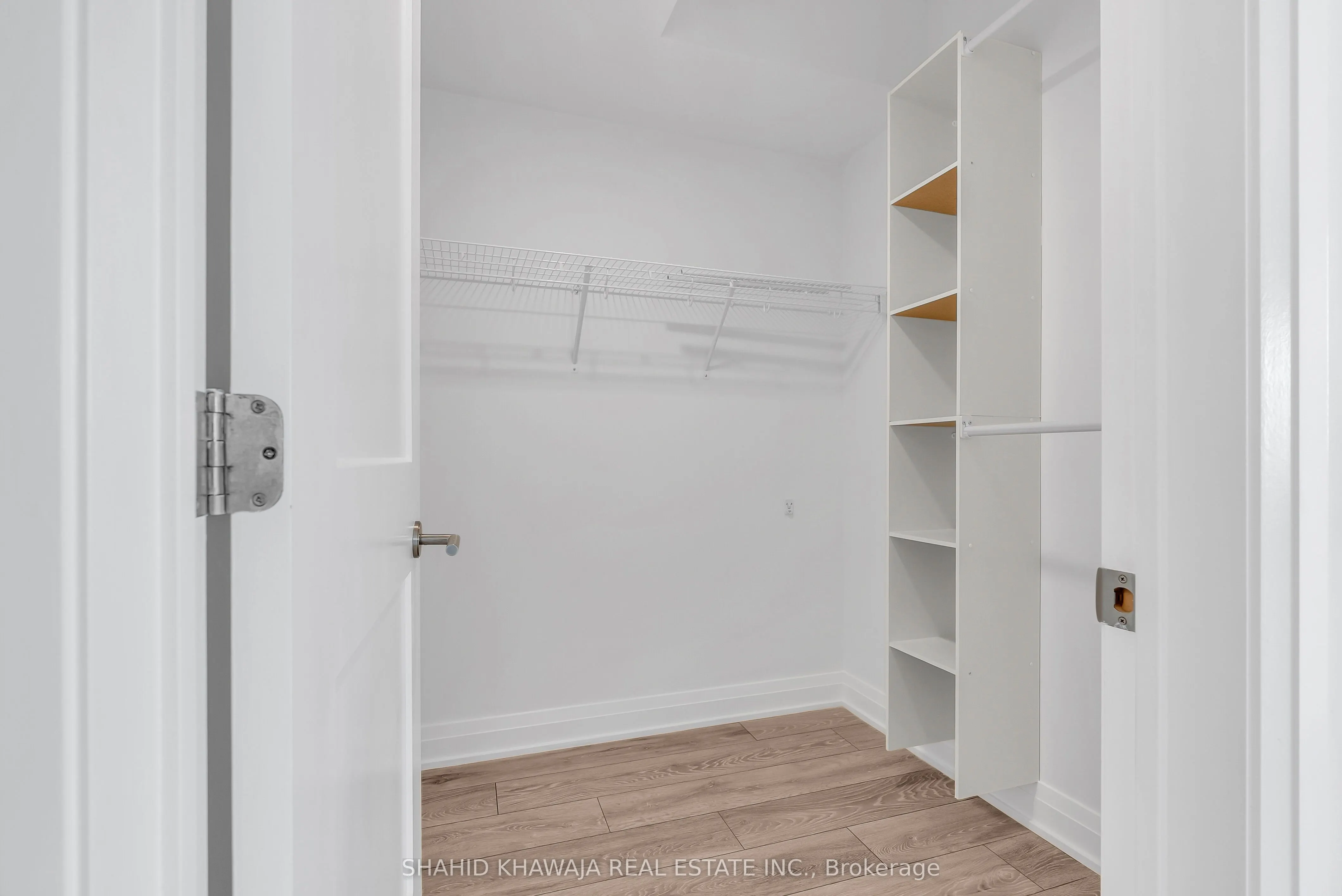 21 Park Street E, #1508