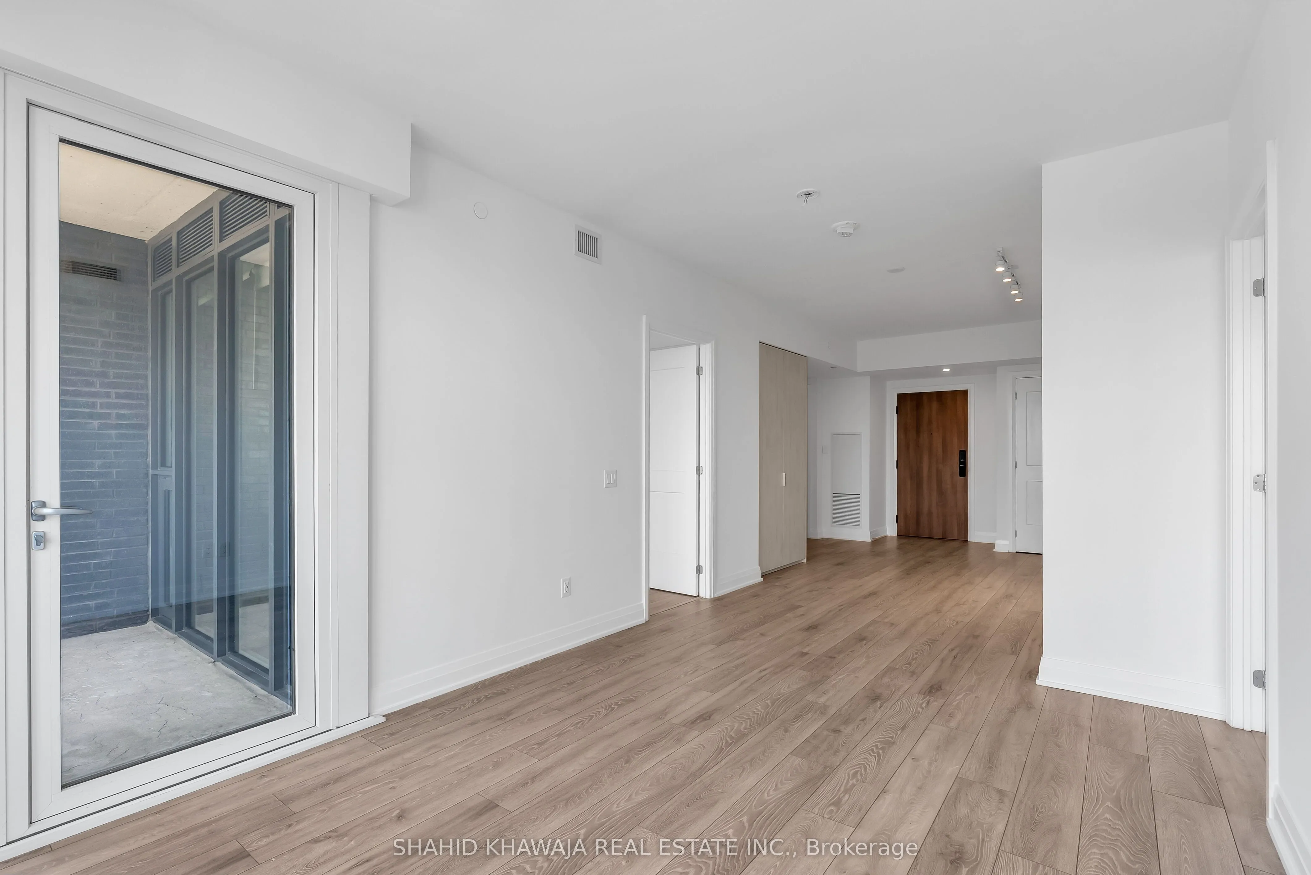21 Park Street E, #1508