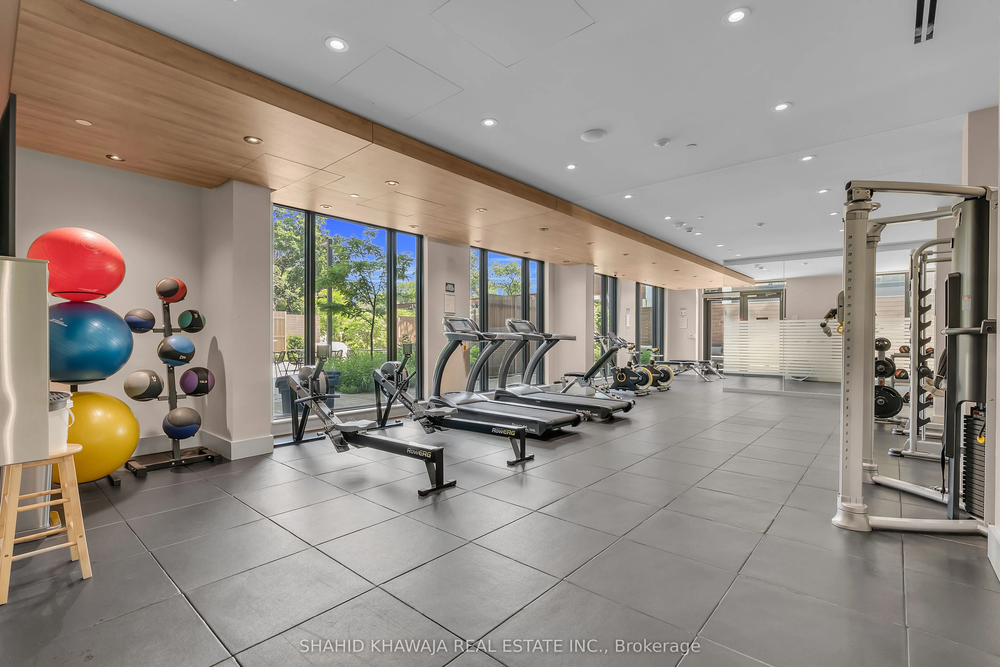 21 Park Street E, #1508