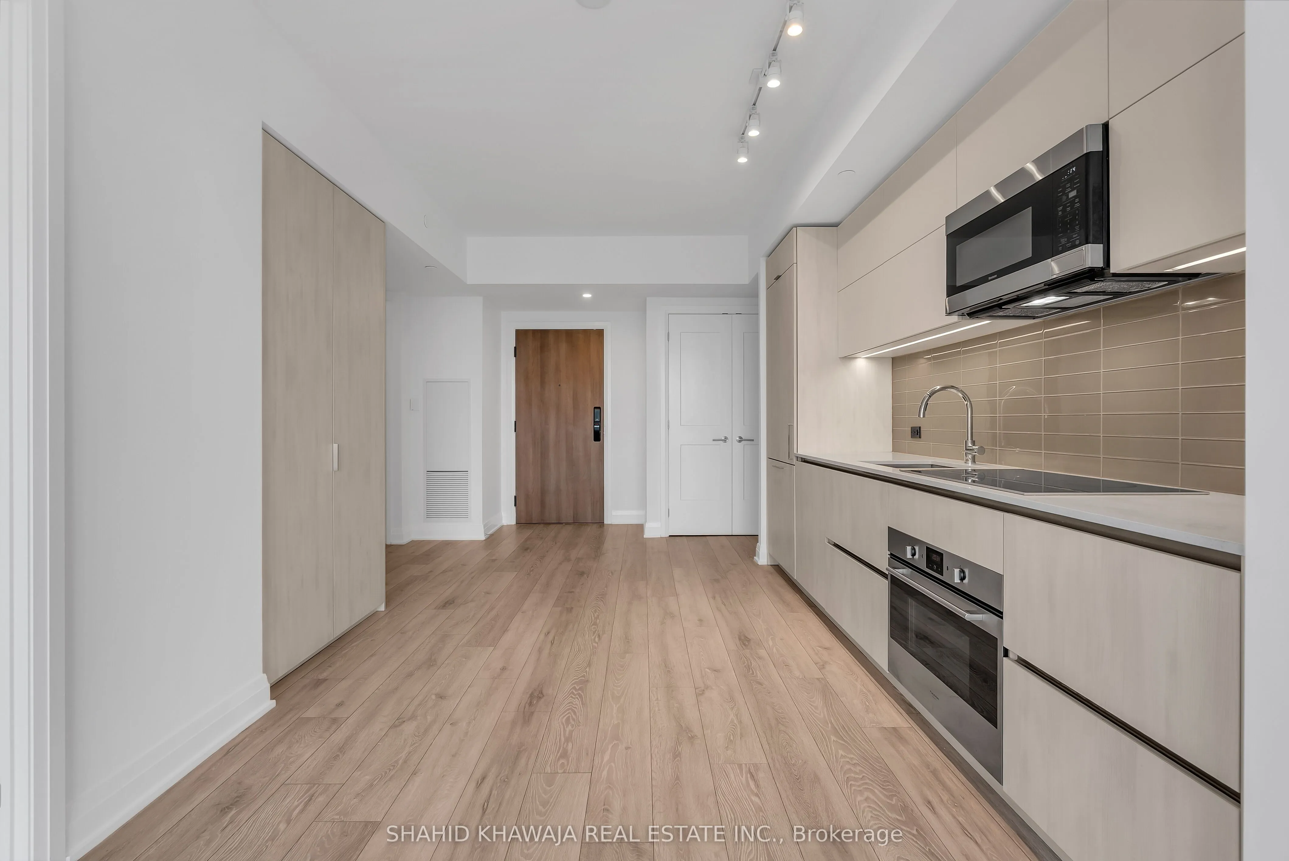 21 Park Street E, #1508