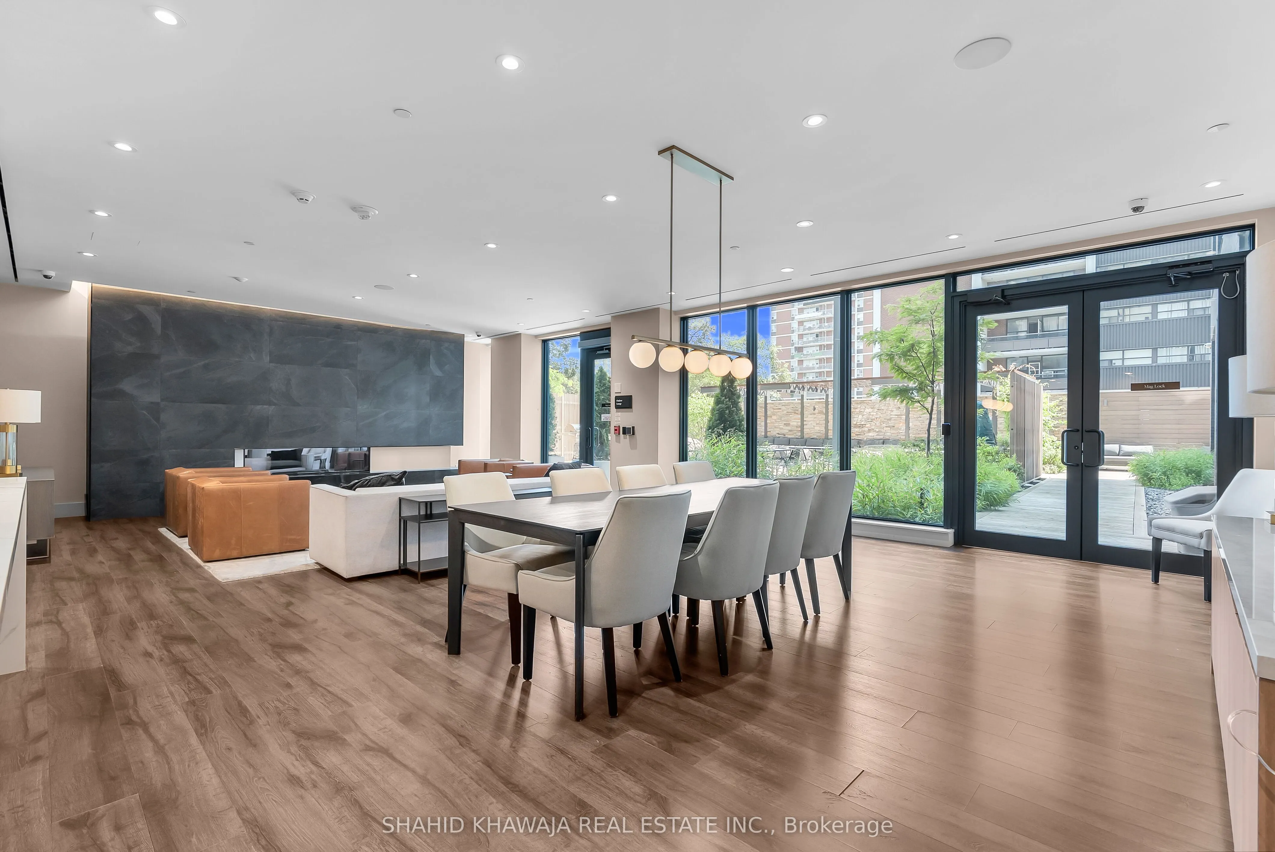 21 Park Street E, #1508