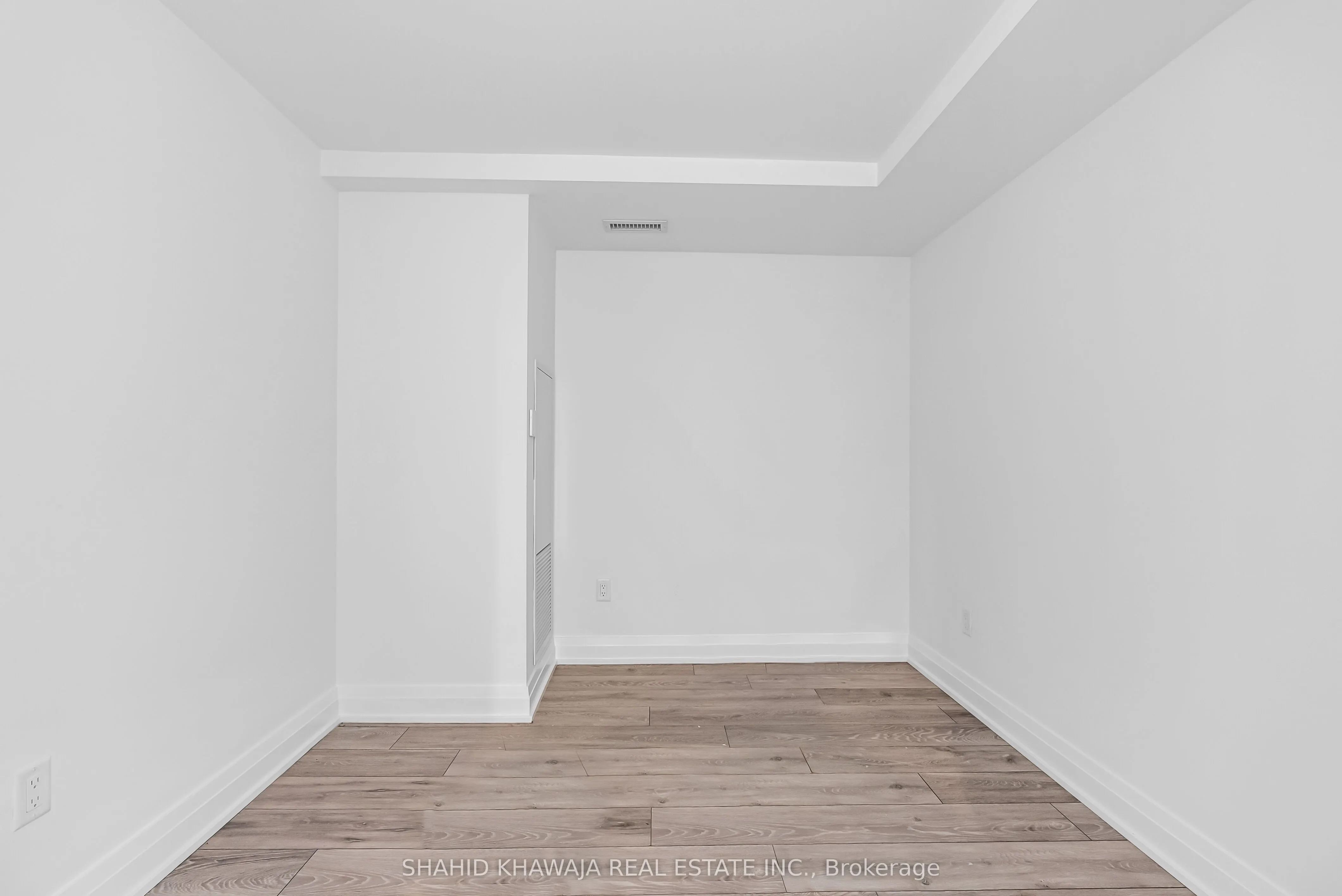 21 Park Street E, #1508