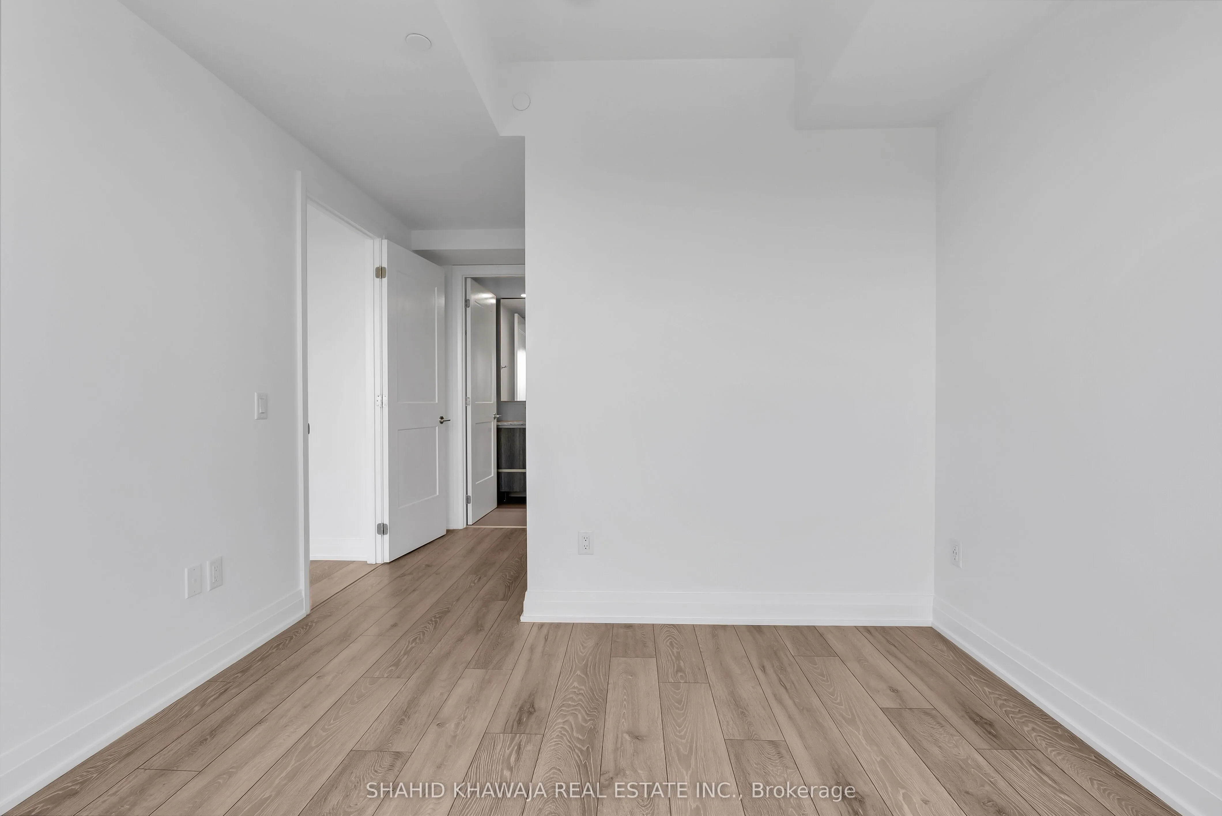 21 Park Street E, #1508