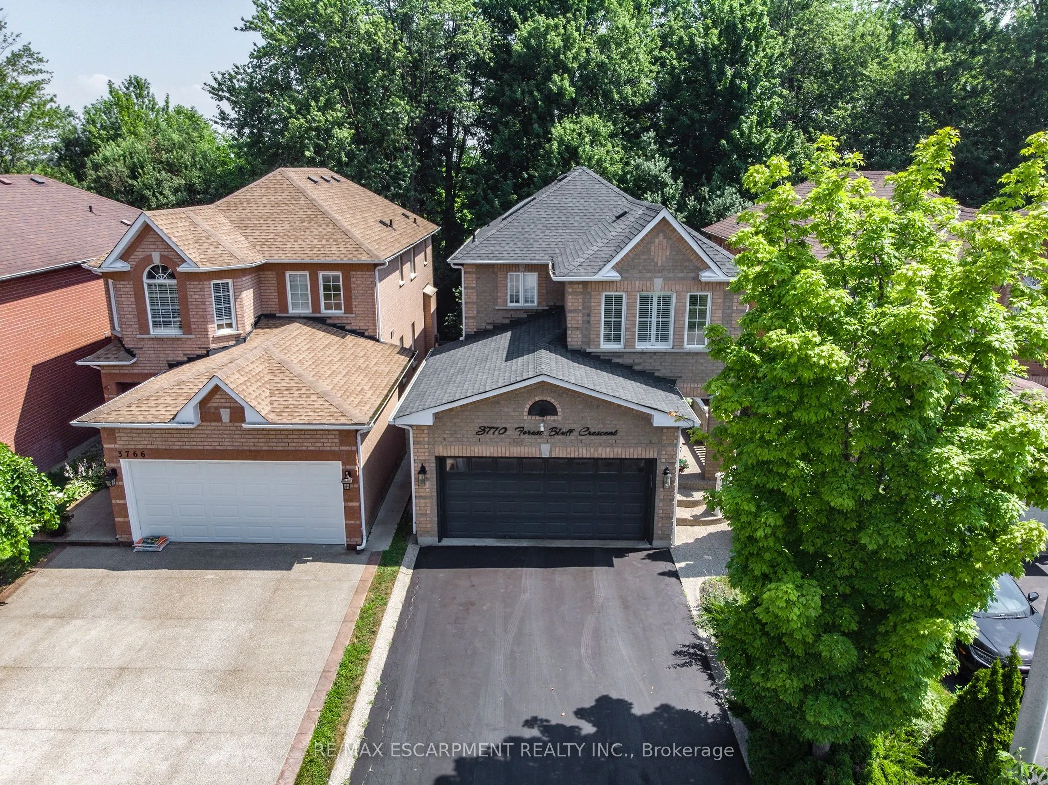 3770 Forest Bluff Crescent