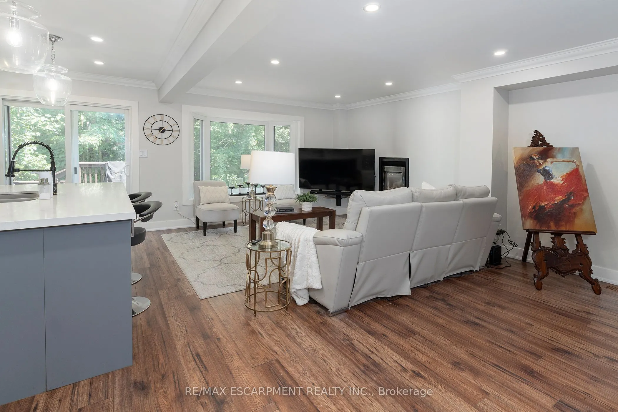 3770 Forest Bluff Crescent