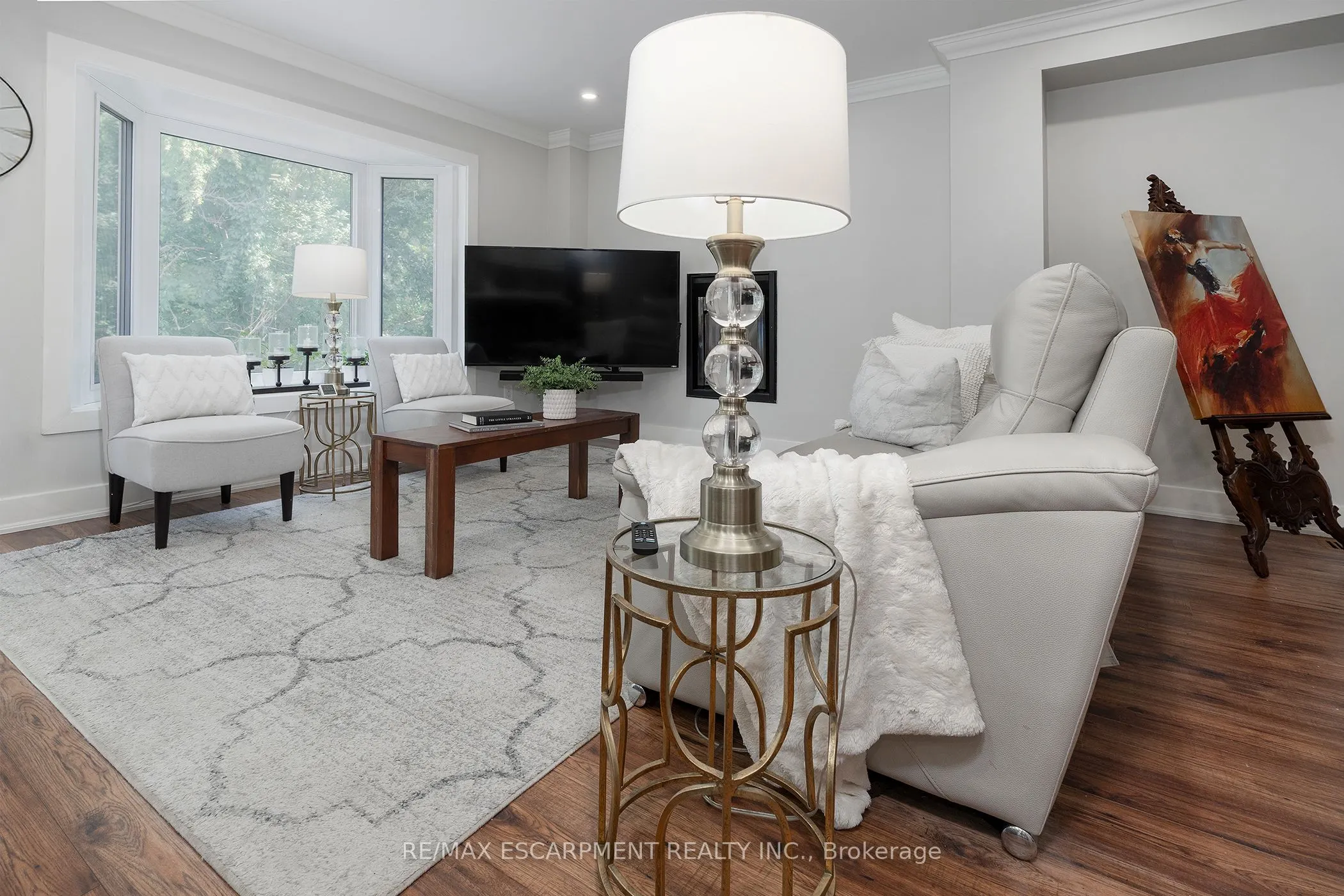 3770 Forest Bluff Crescent