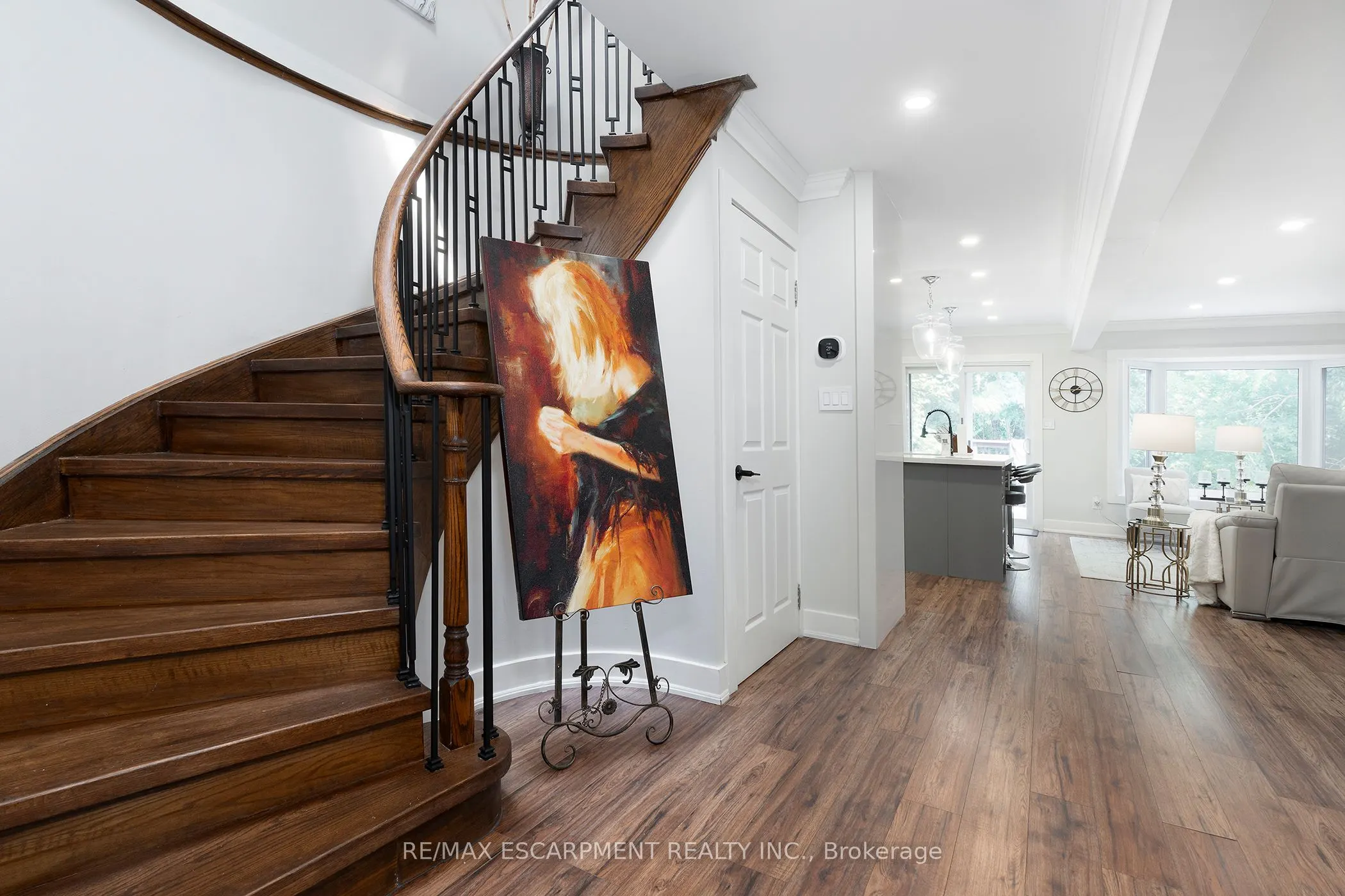 3770 Forest Bluff Crescent