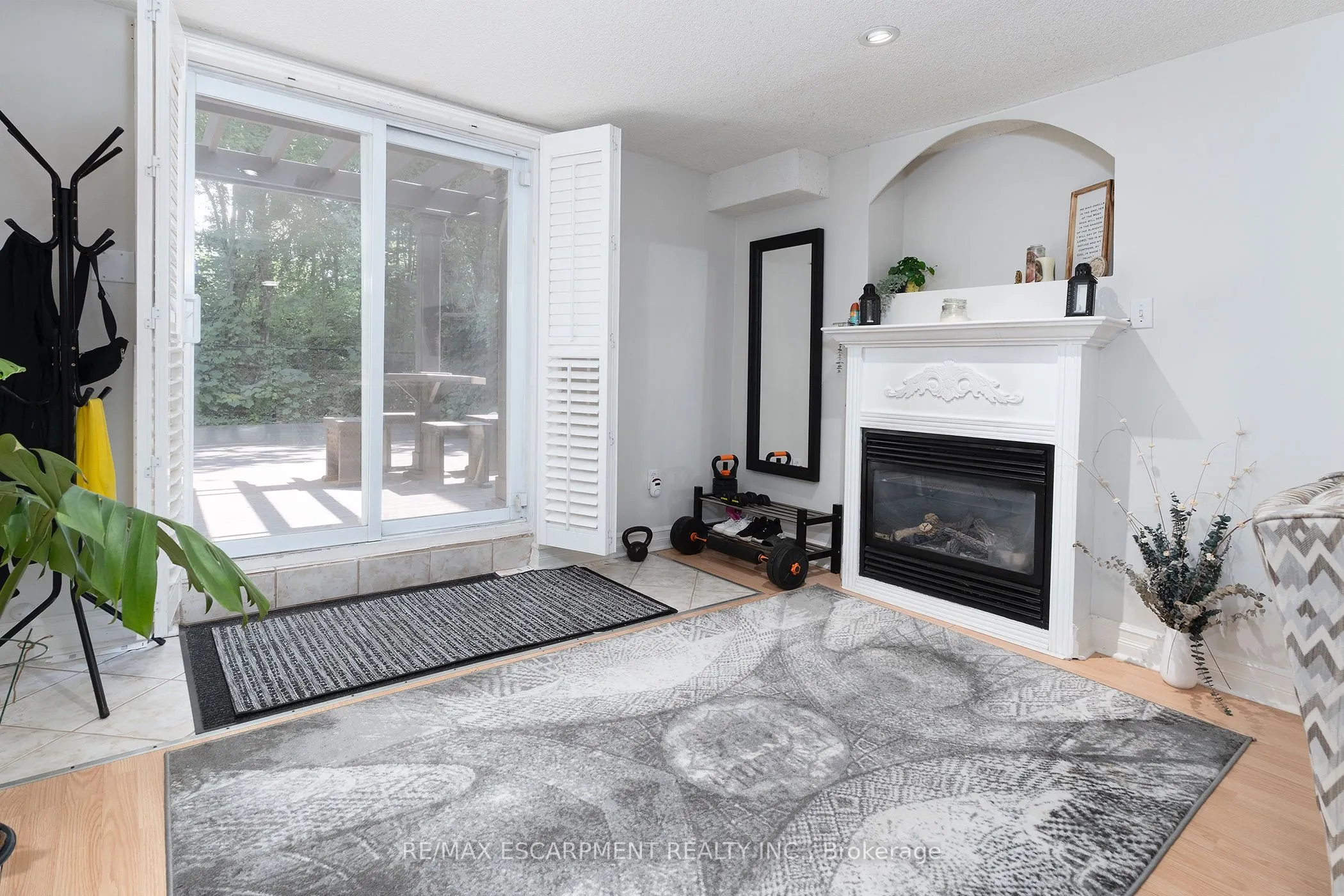 3770 Forest Bluff Crescent