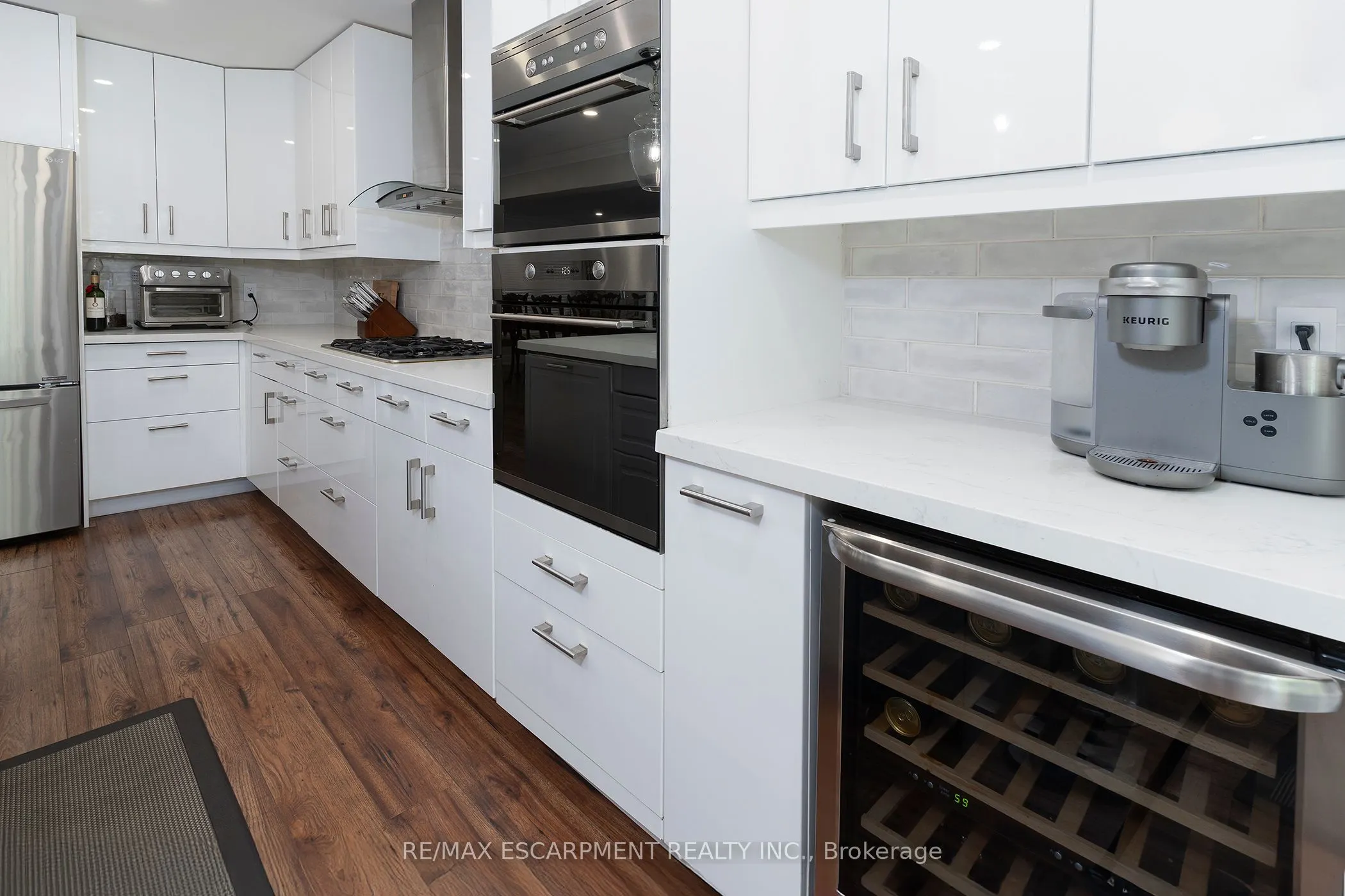 3770 Forest Bluff Crescent
