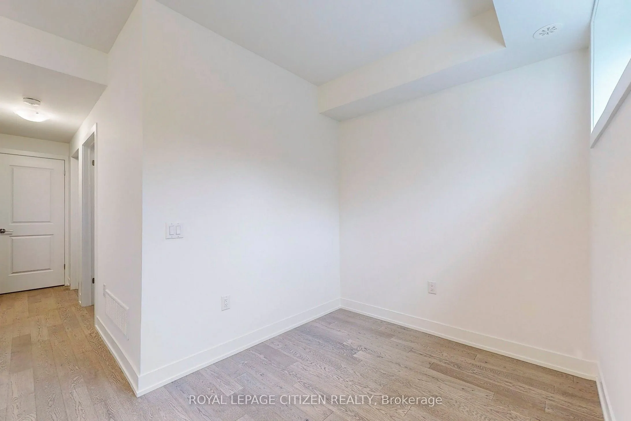 1075 Douglas Mccurdy Comm, #147