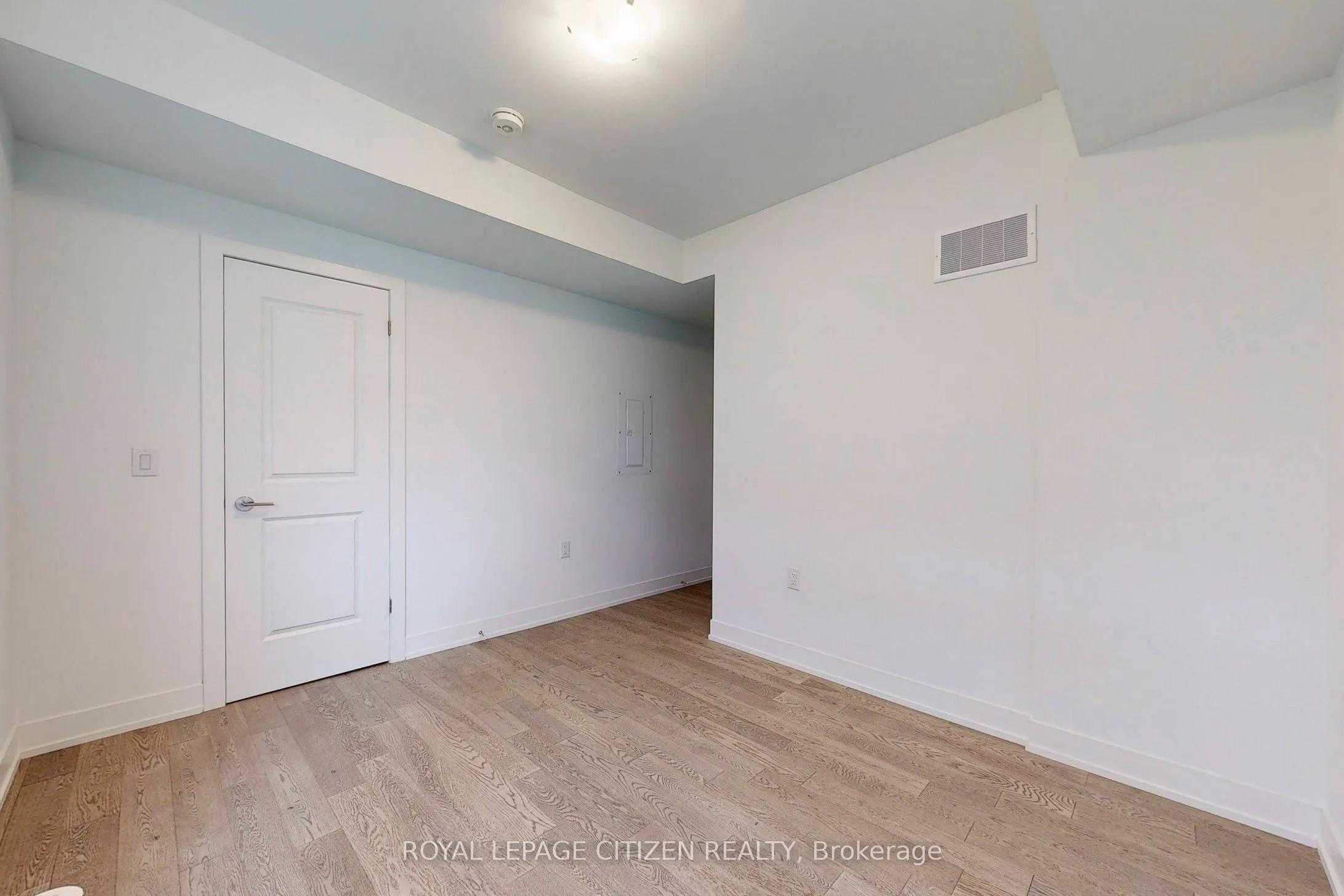 1075 Douglas Mccurdy Comm, #147
