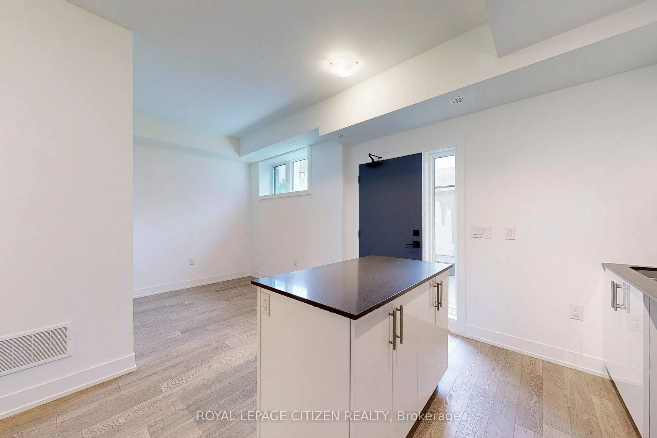 1075 Douglas Mccurdy Comm, #147